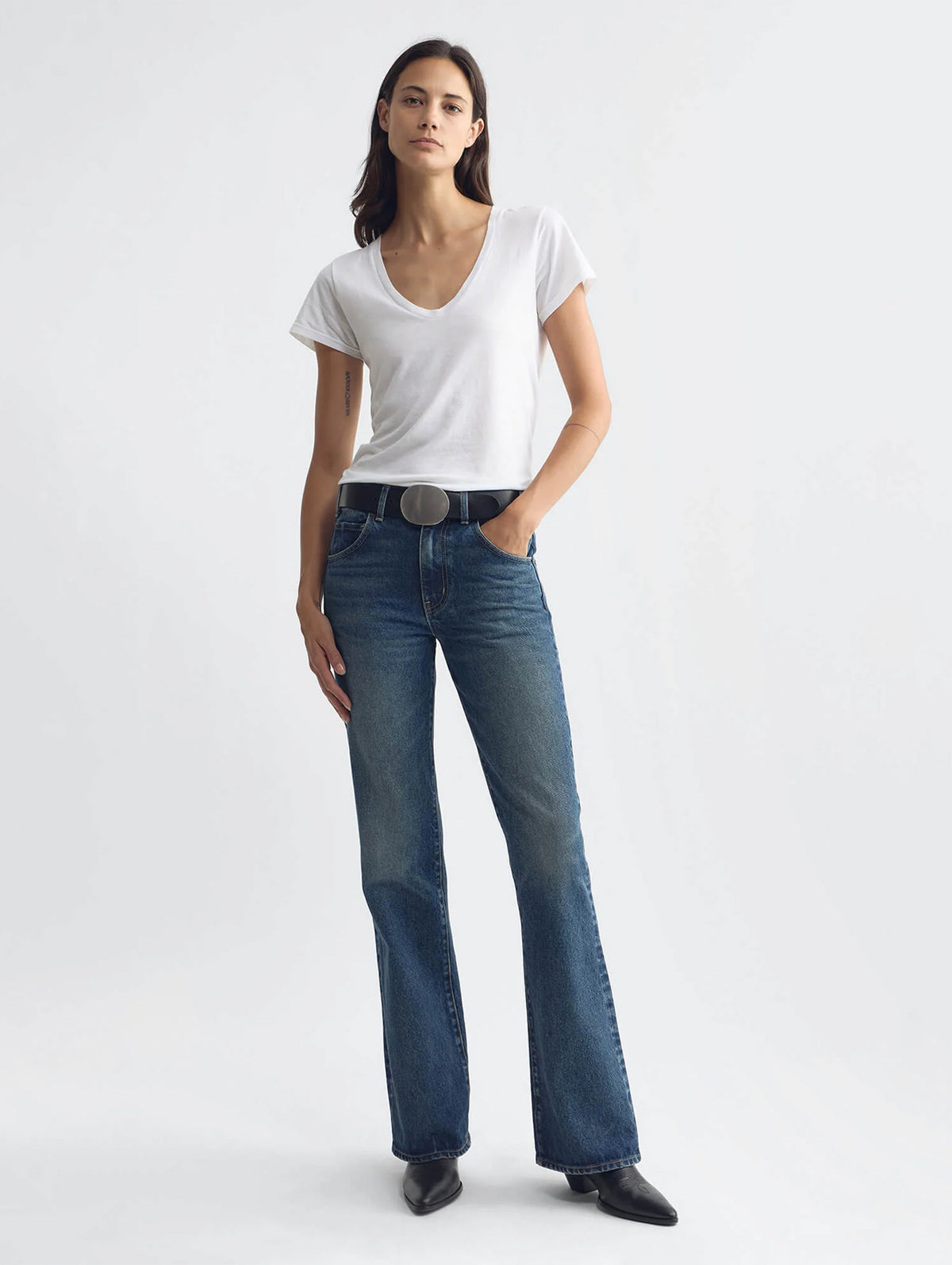 Roxane Jean in Simon Wash