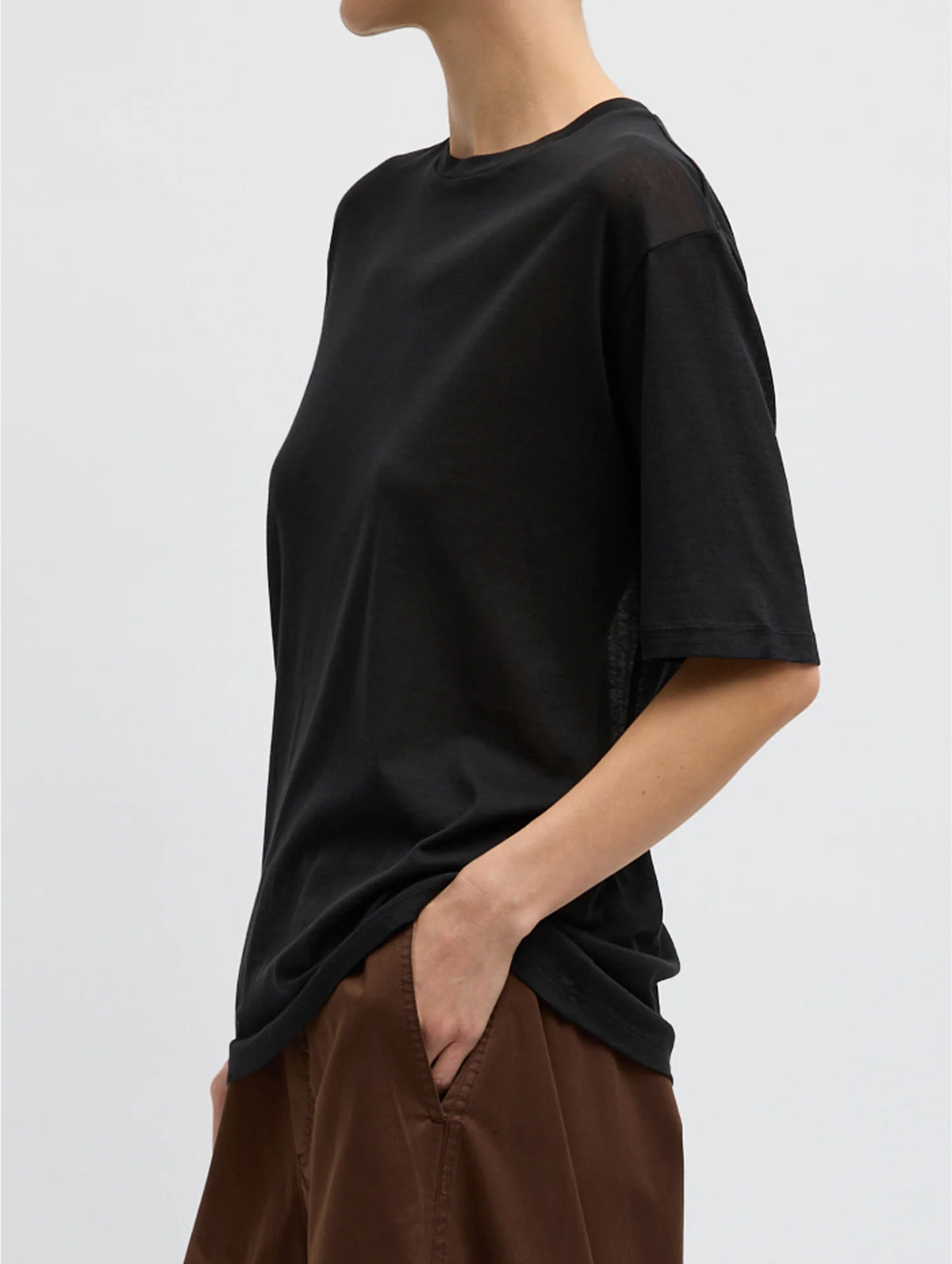 Sheer Crepe Knit Unisex T in Black