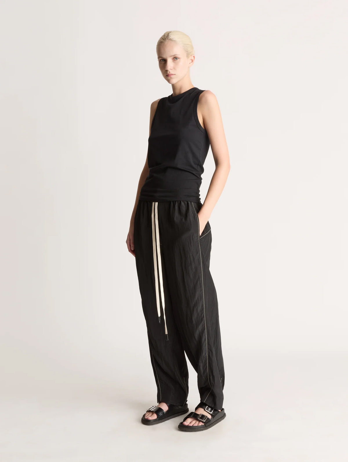 Sandy Pant in Black