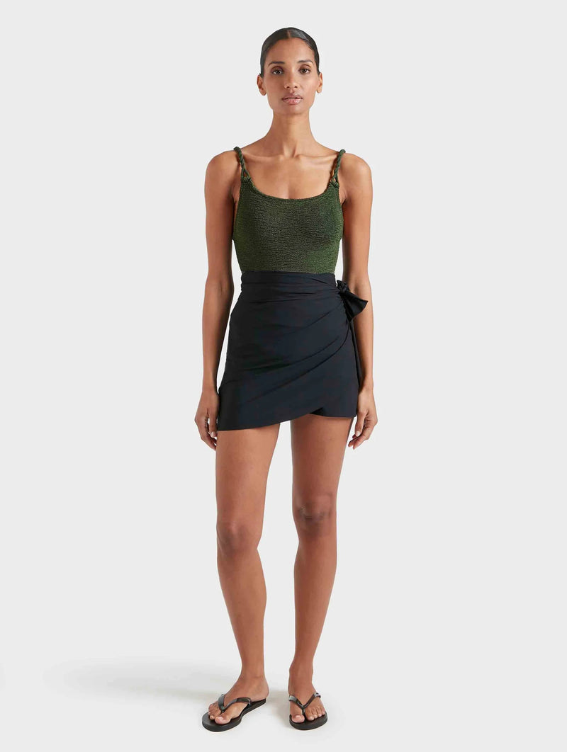 Short Sarong in Black
