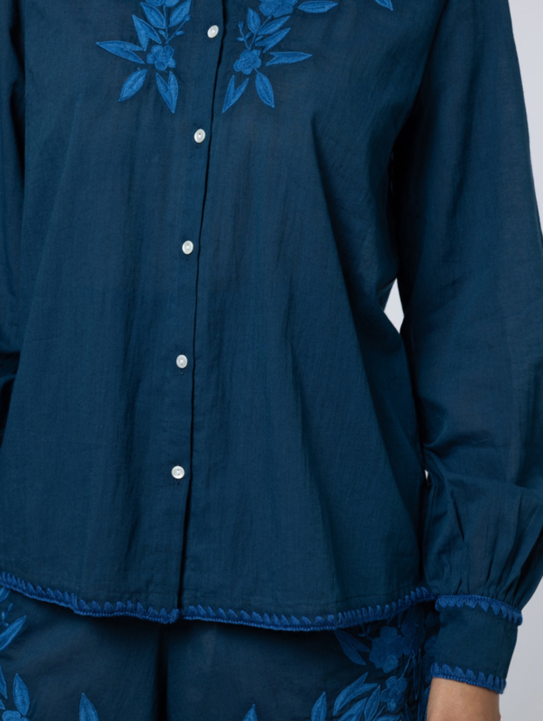 Chambray Shirt in Midnight Blue