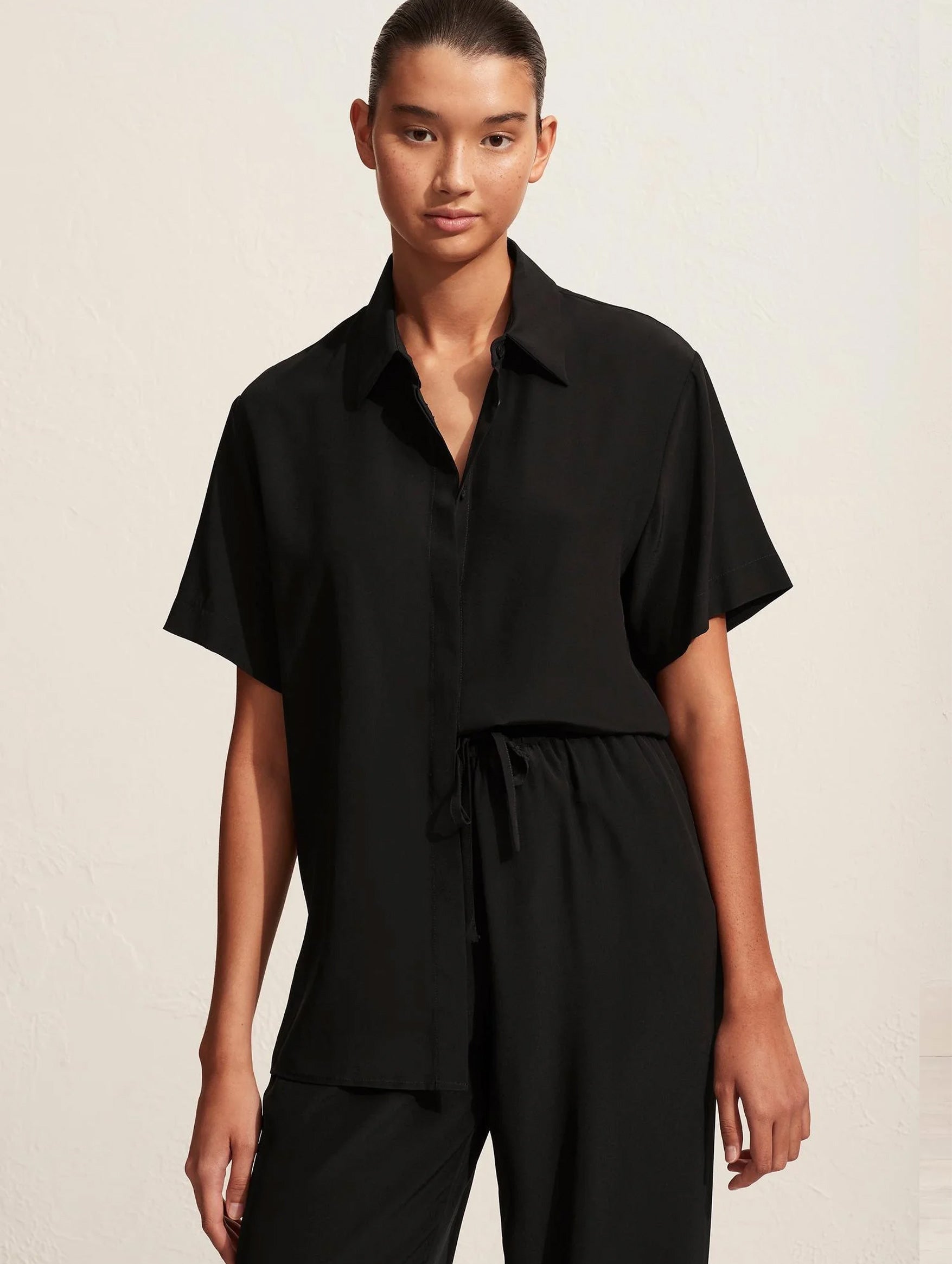 Short Sleeve Silk Shirt in Black