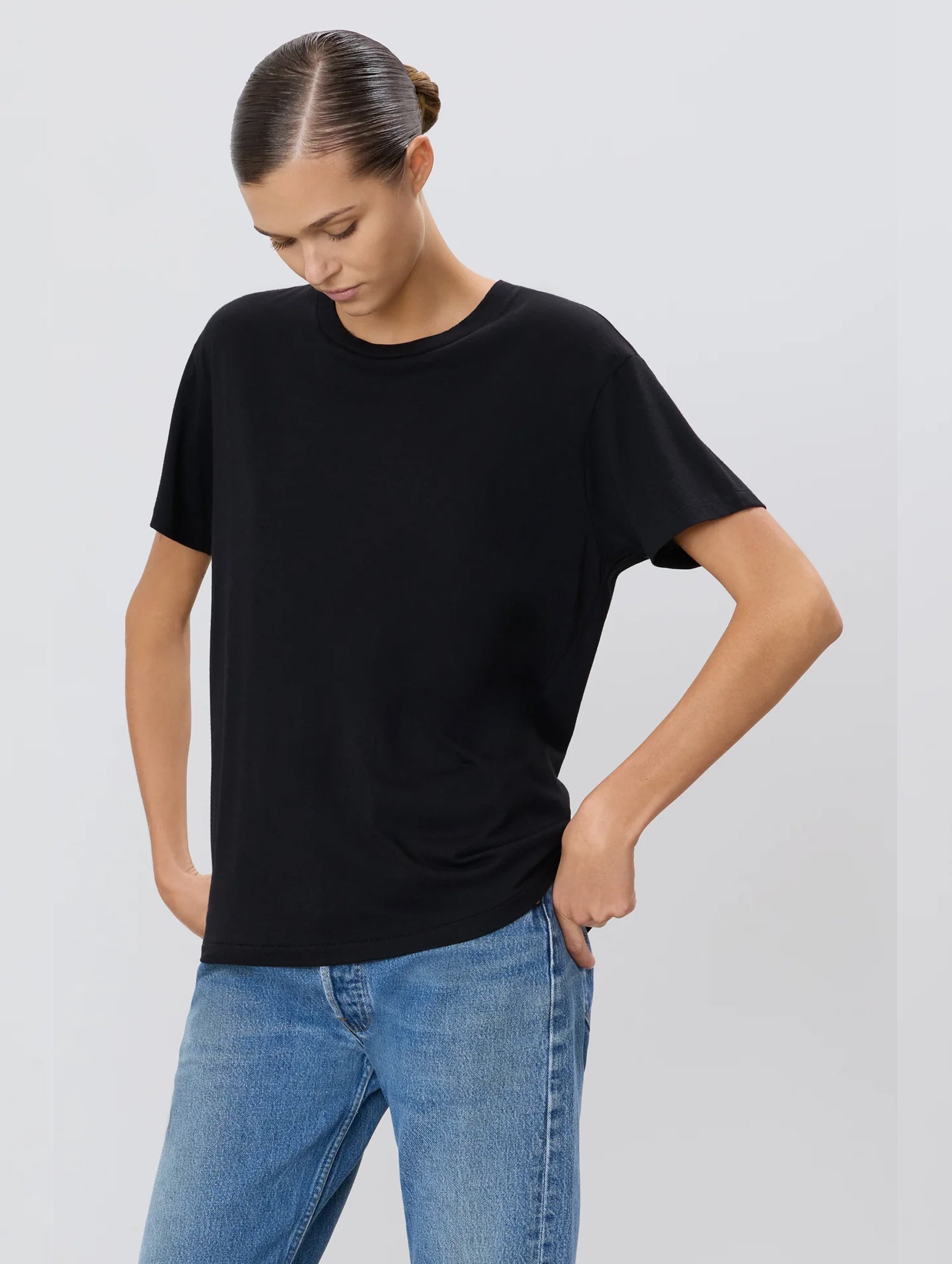 Short Sleeve Boyfriend T-Shirt in Black