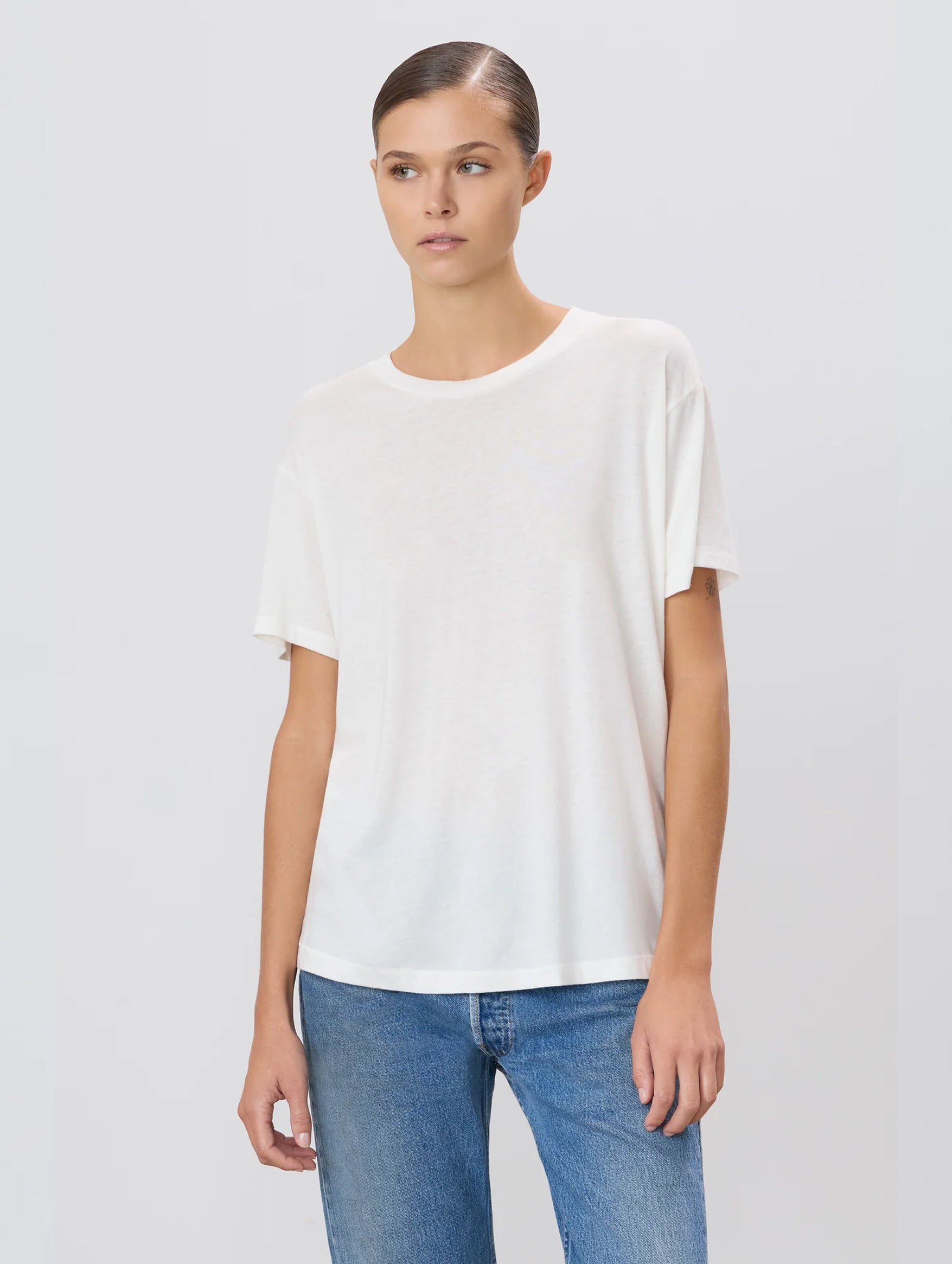 Short Sleeve Boyfriend T-Shirt in Ivory