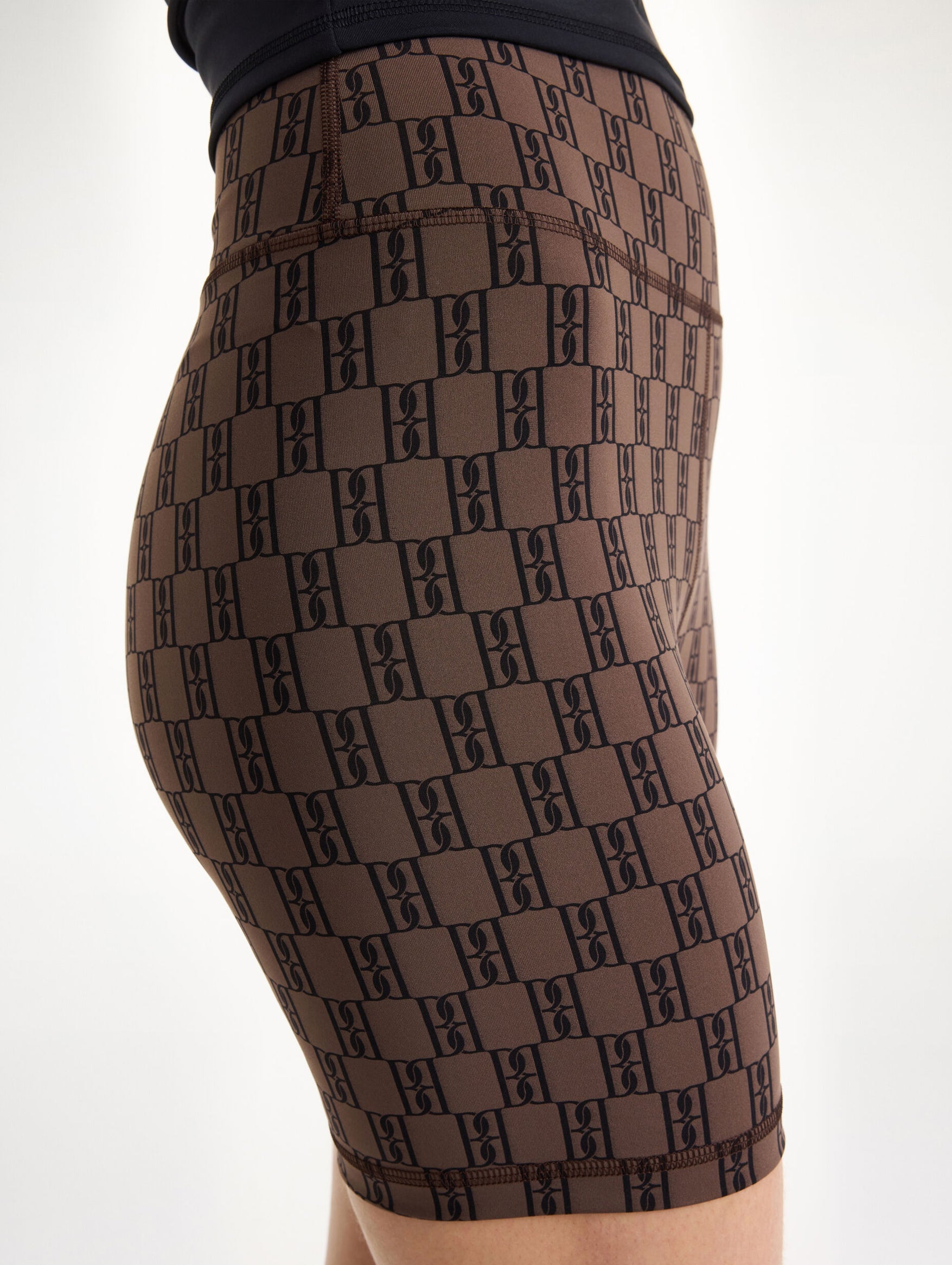 Siola Atheletic Shorts in Dark Mahogany