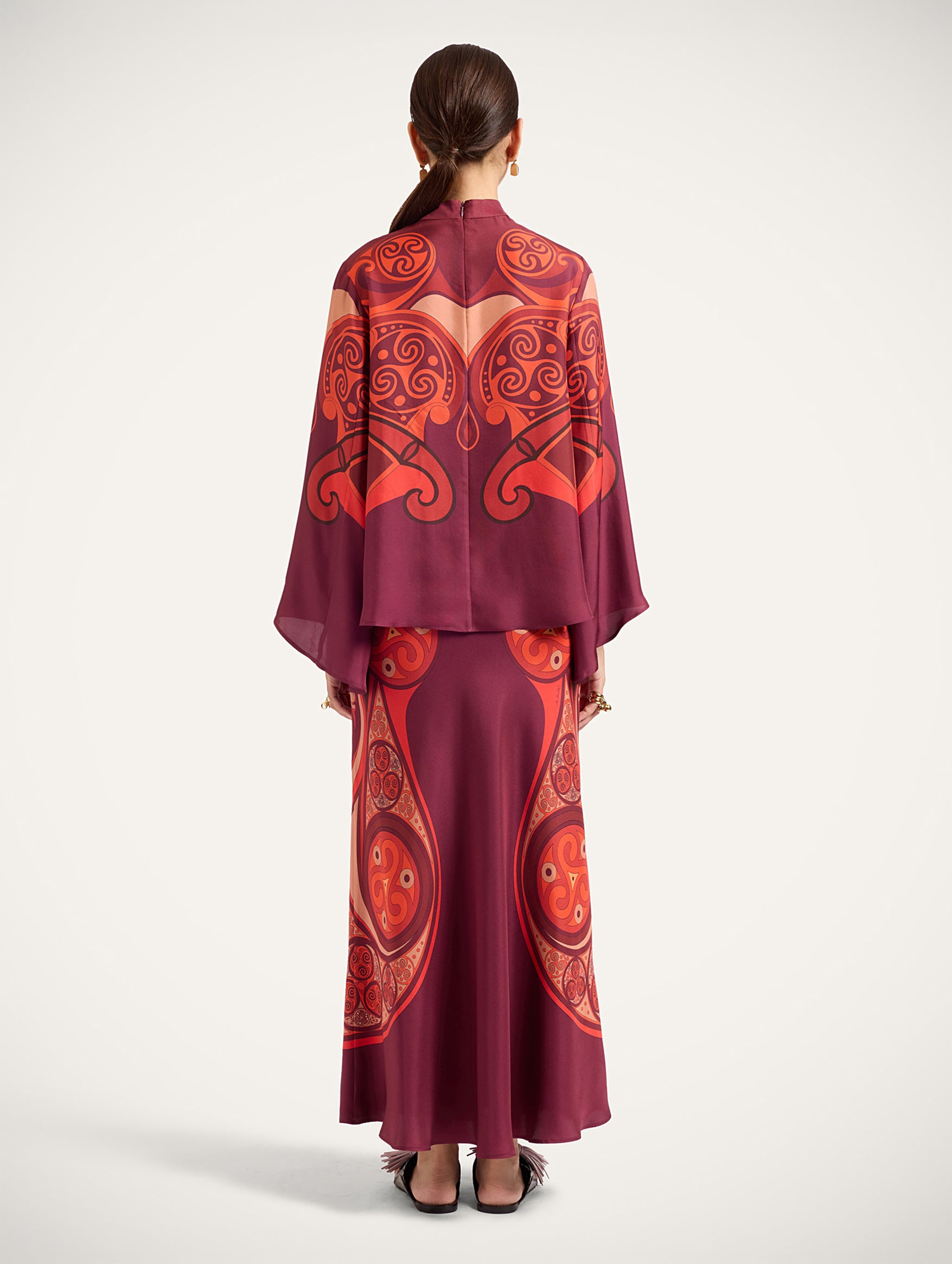 Sleek Skirt in Alchemy Placée