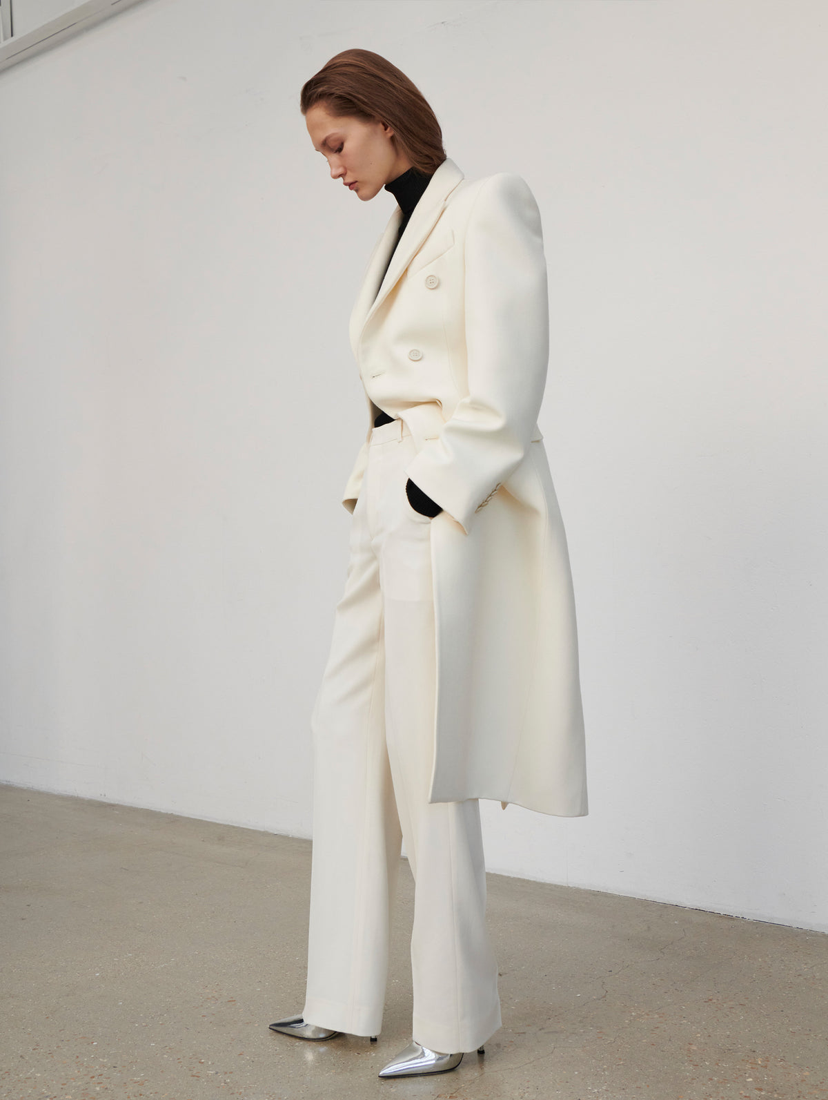 Straight Leg Wool Trouser in Off White