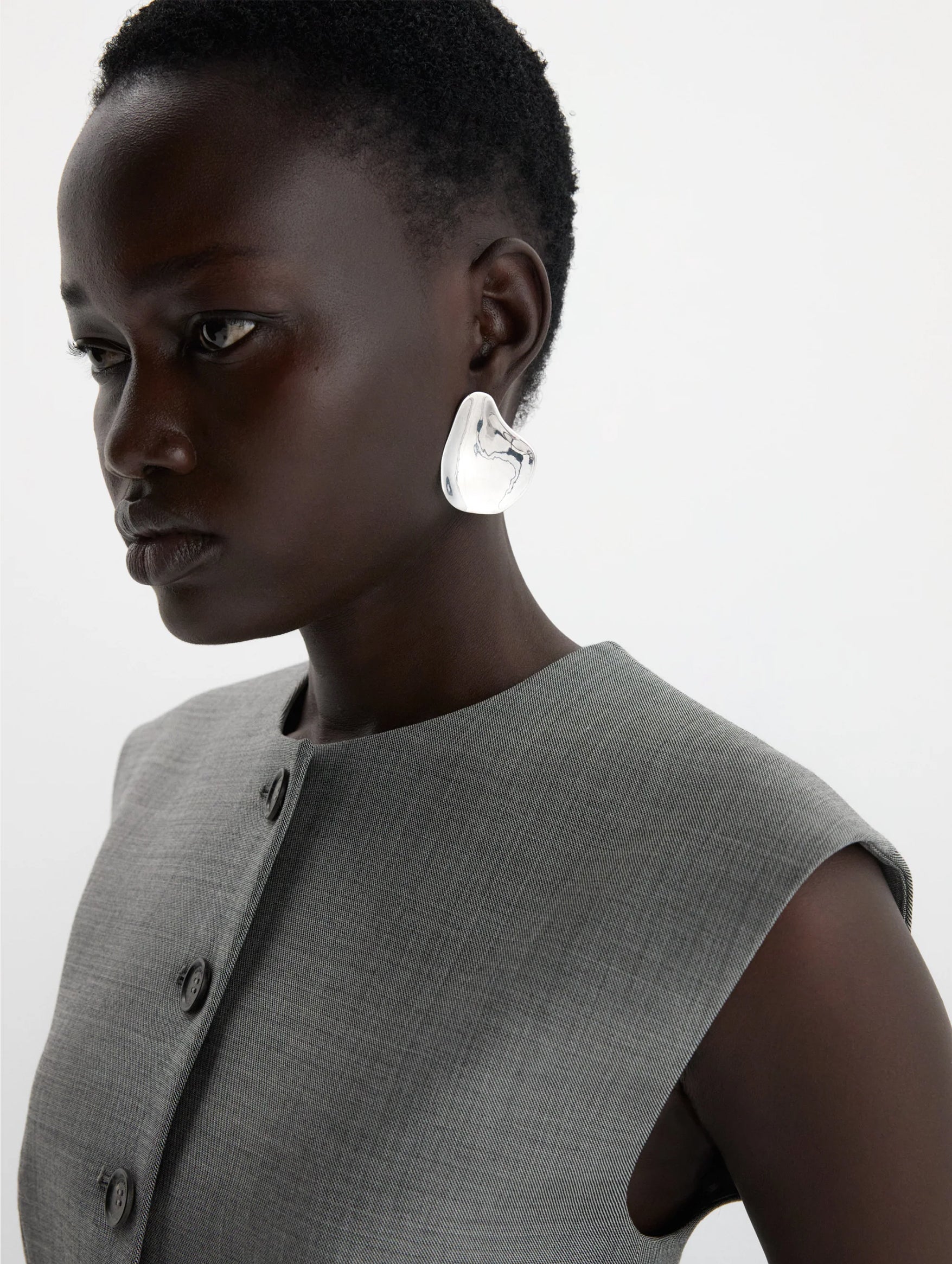 Stud Earrings in Rhodium Silver