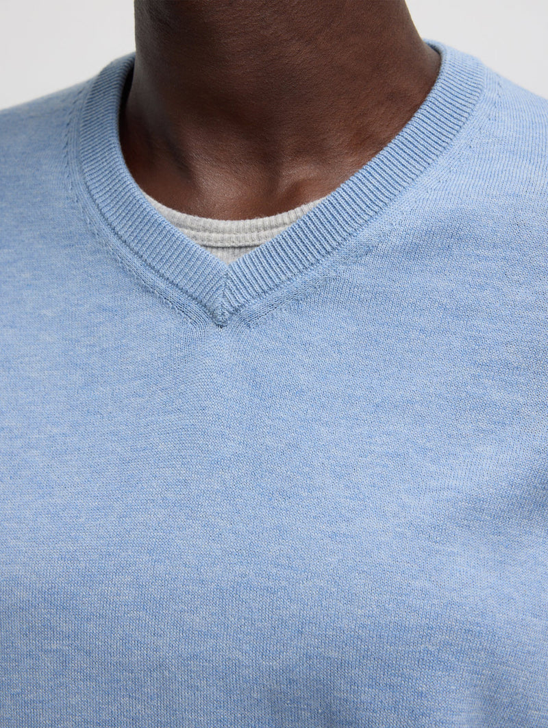 Super Fine Gauge Perfect V-Neck Mens Pullover in Blue Melange