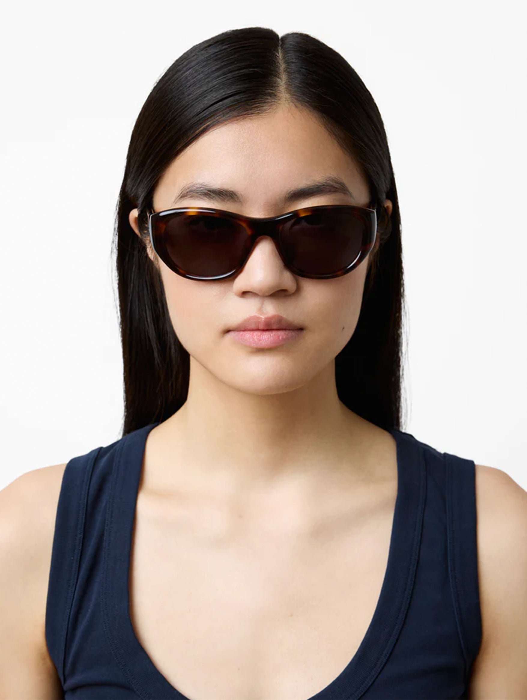 The Lee Sunglasses in Dark Tortoise