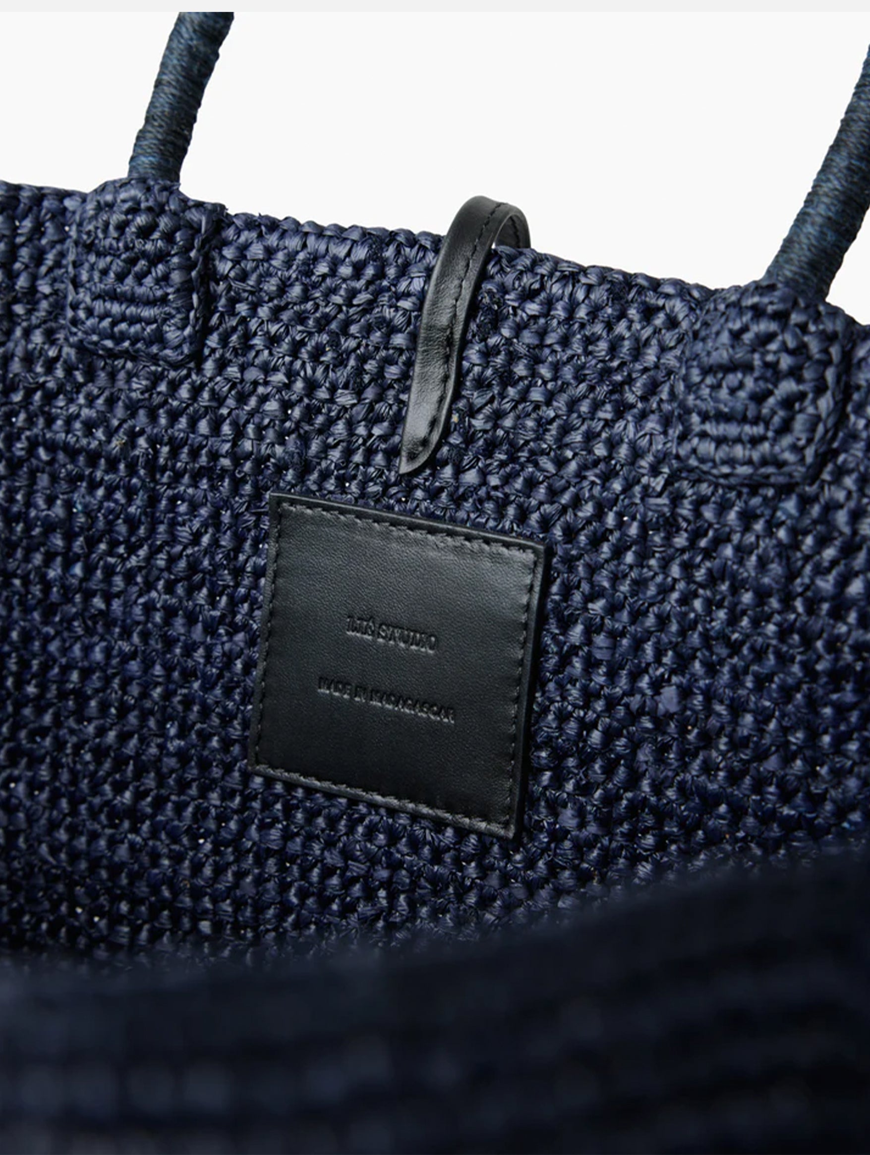 The Charlotte Raffia Bag Large in Navy