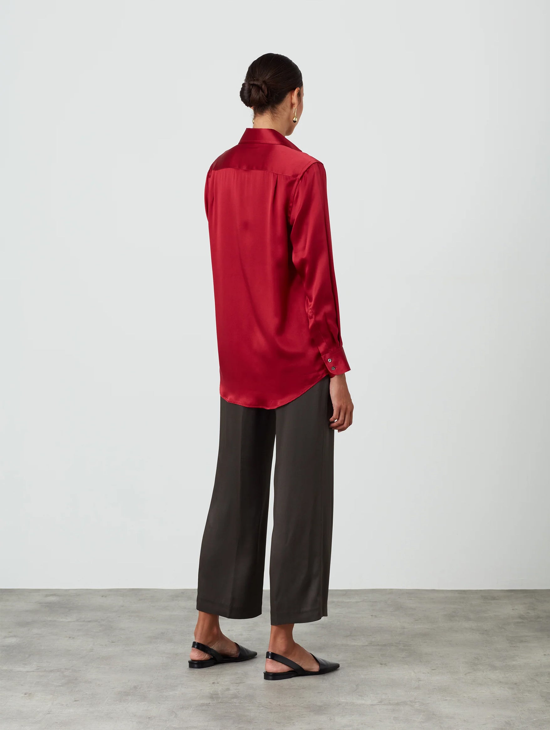 The Boyfriend Silk Shirt in Garnet
