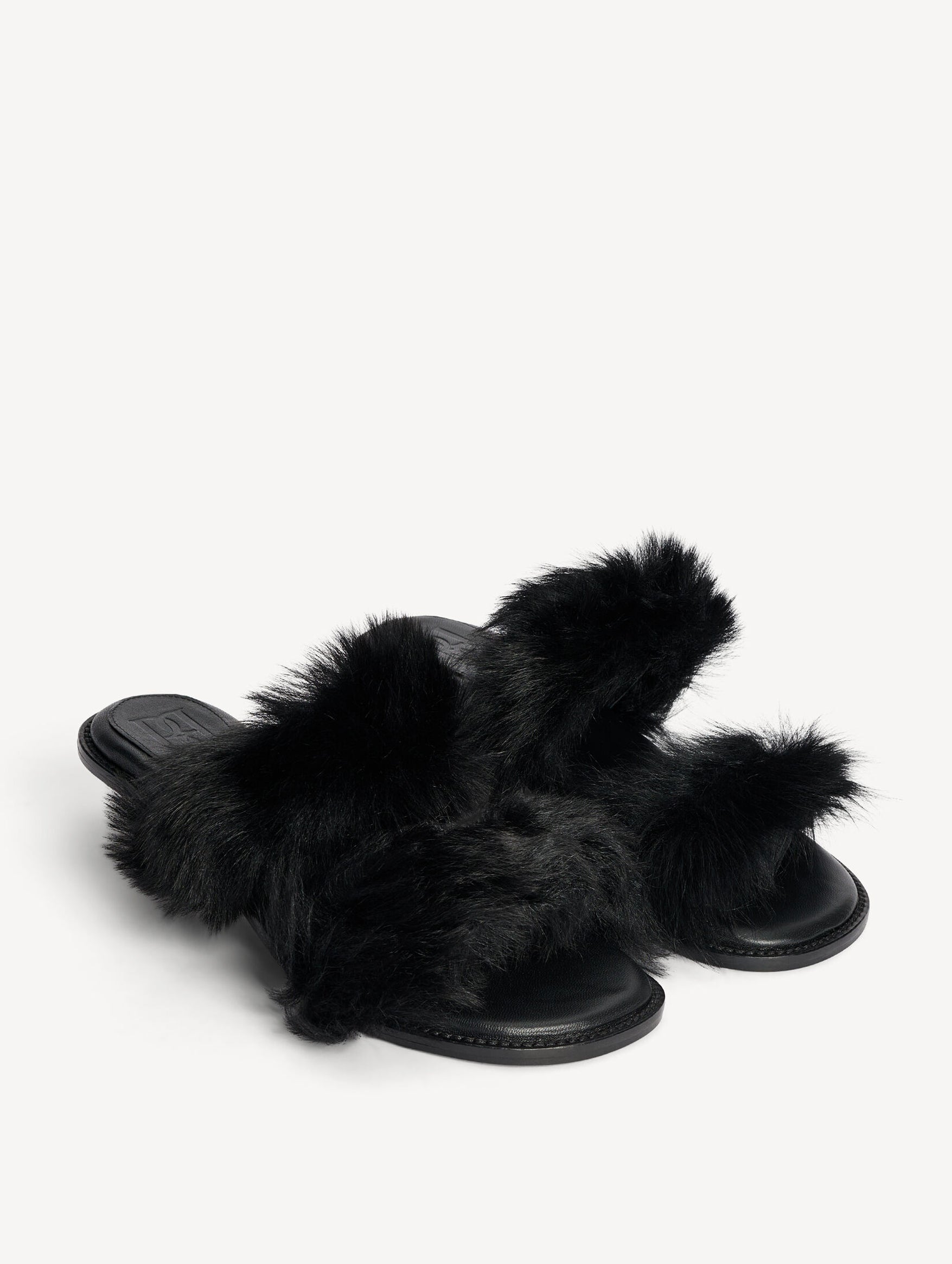 Tianna Shearling Sandals in Black