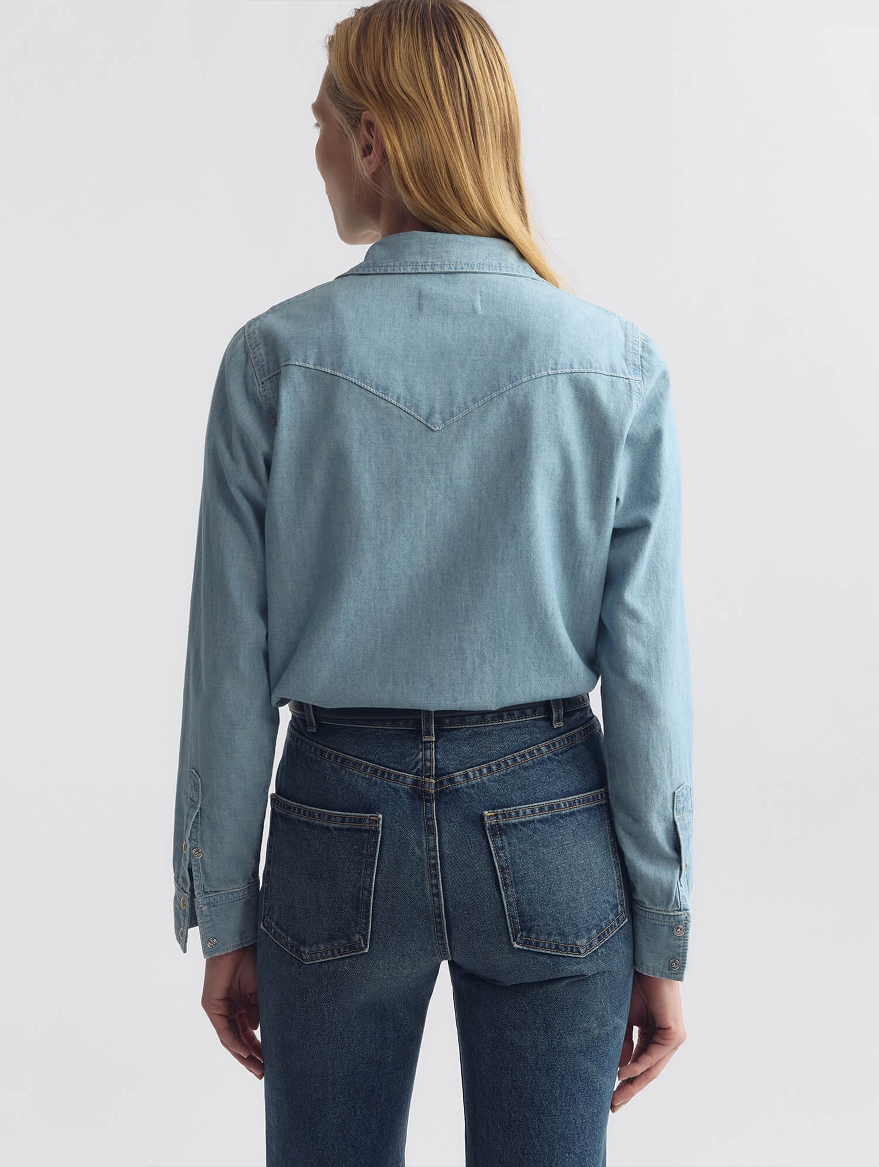 Travis Shirt in Indigo Chambray