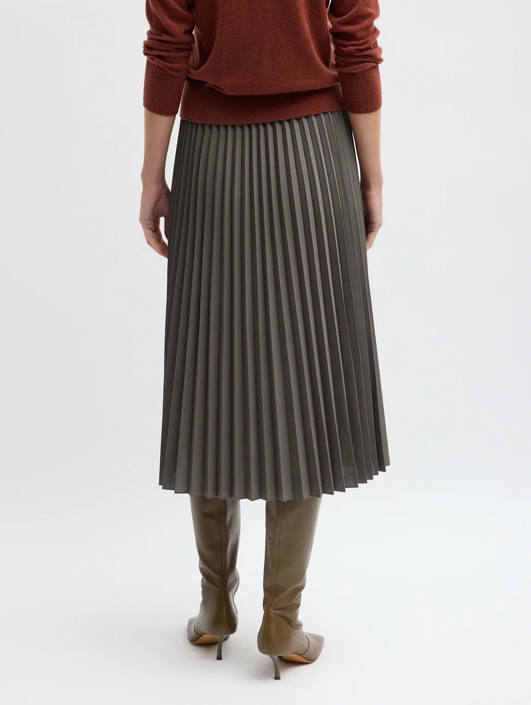 Tropical Wool Pleating Sunray Skirt in Dark Stone