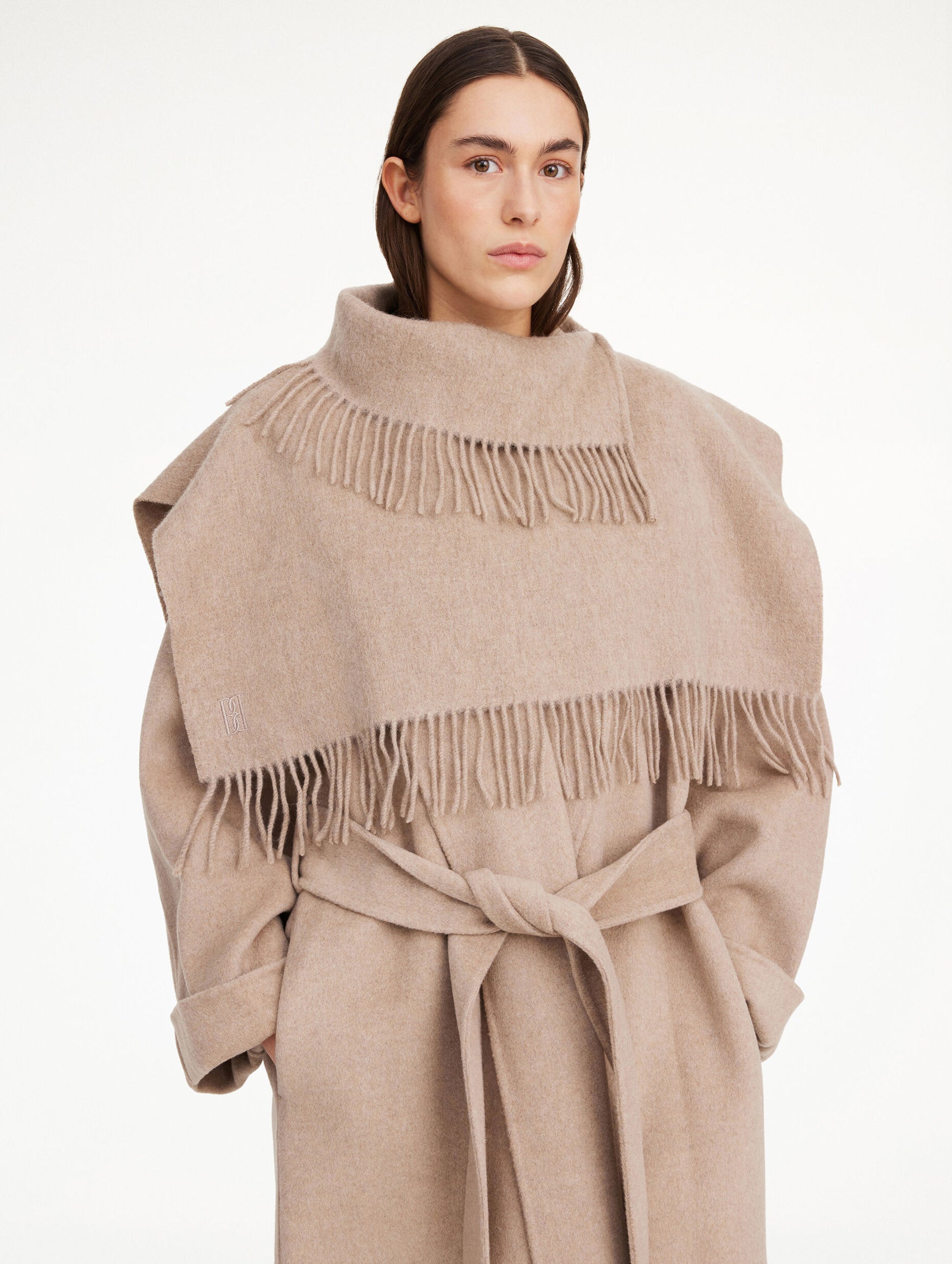 Turtla Wool Fringe Bib in Grey Brown