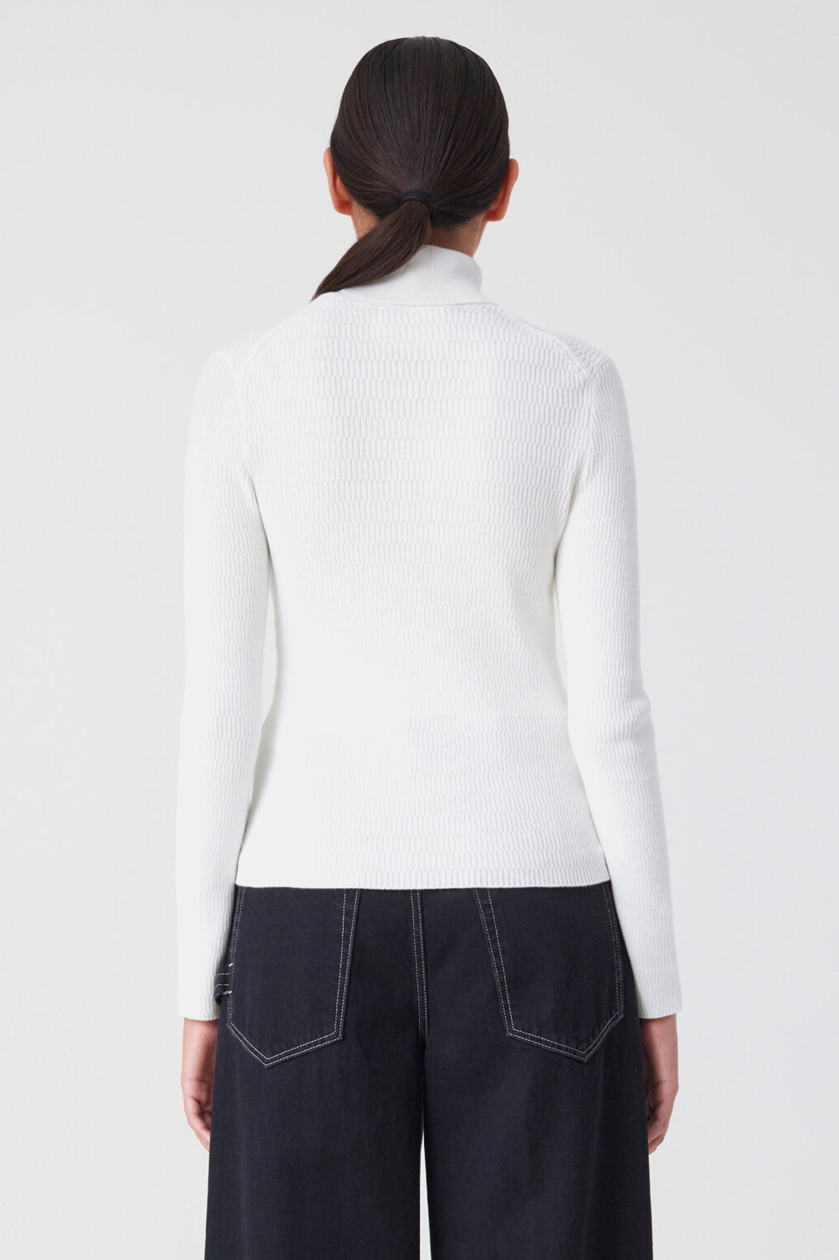 Turtle Neck Long Sleeve in Ivory