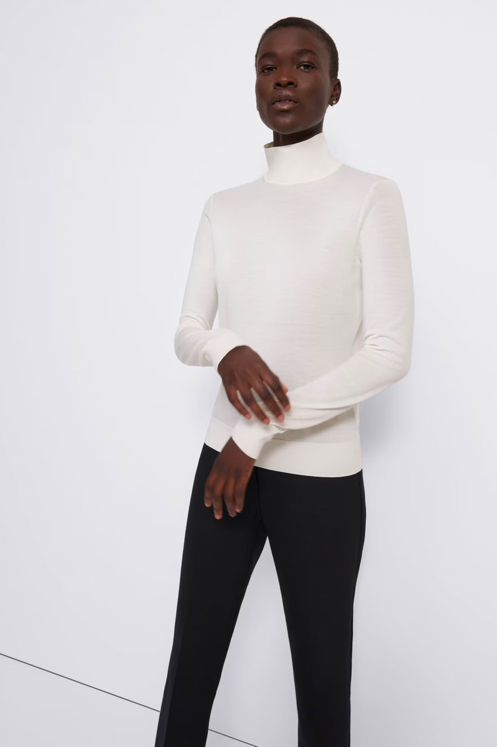 Turtleneck Regal Wool Sweater in Ivory