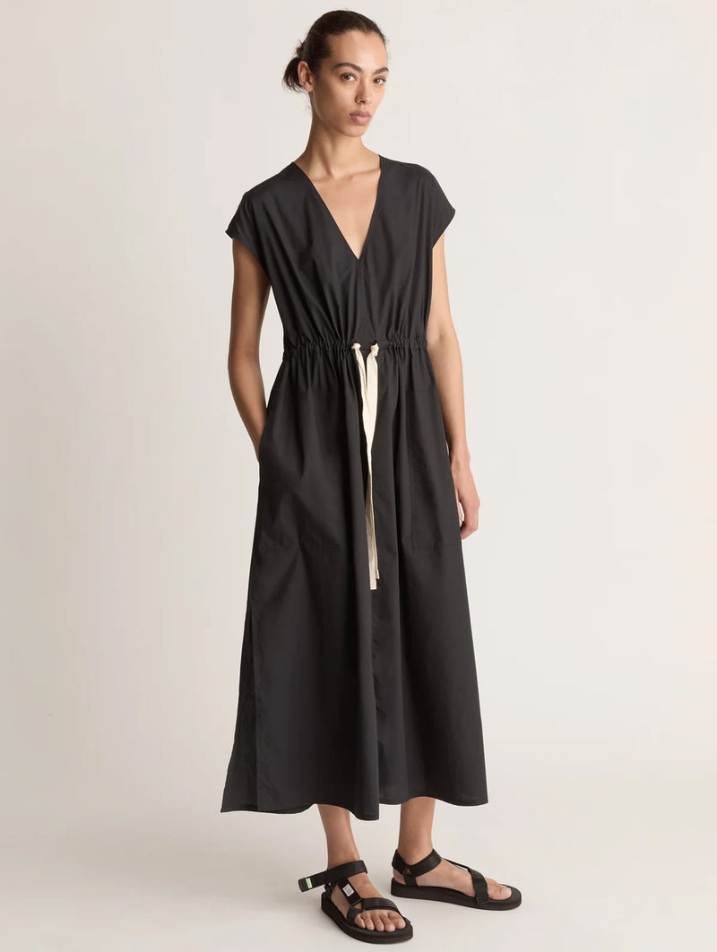 LM Poplin V Neck Dress in Black
