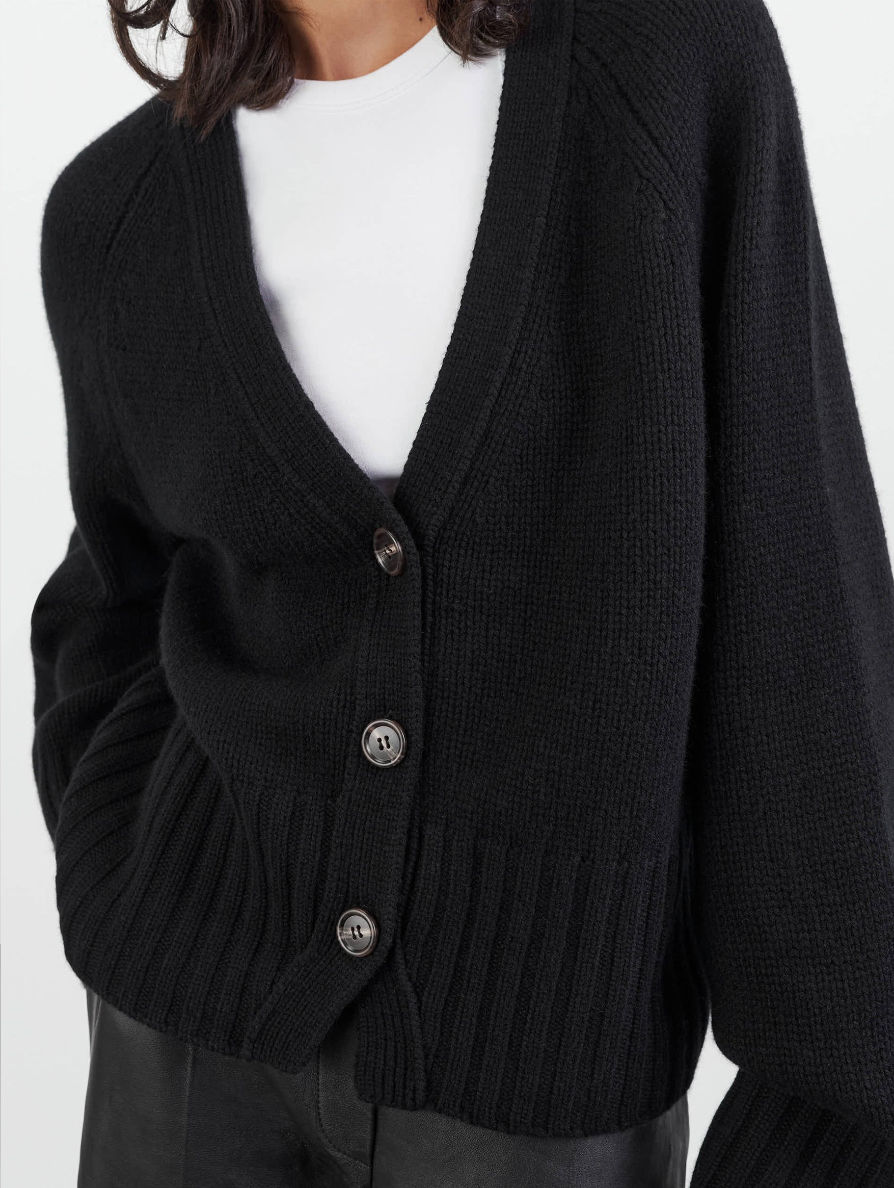 V Neck Cashmere Cardigan in Black