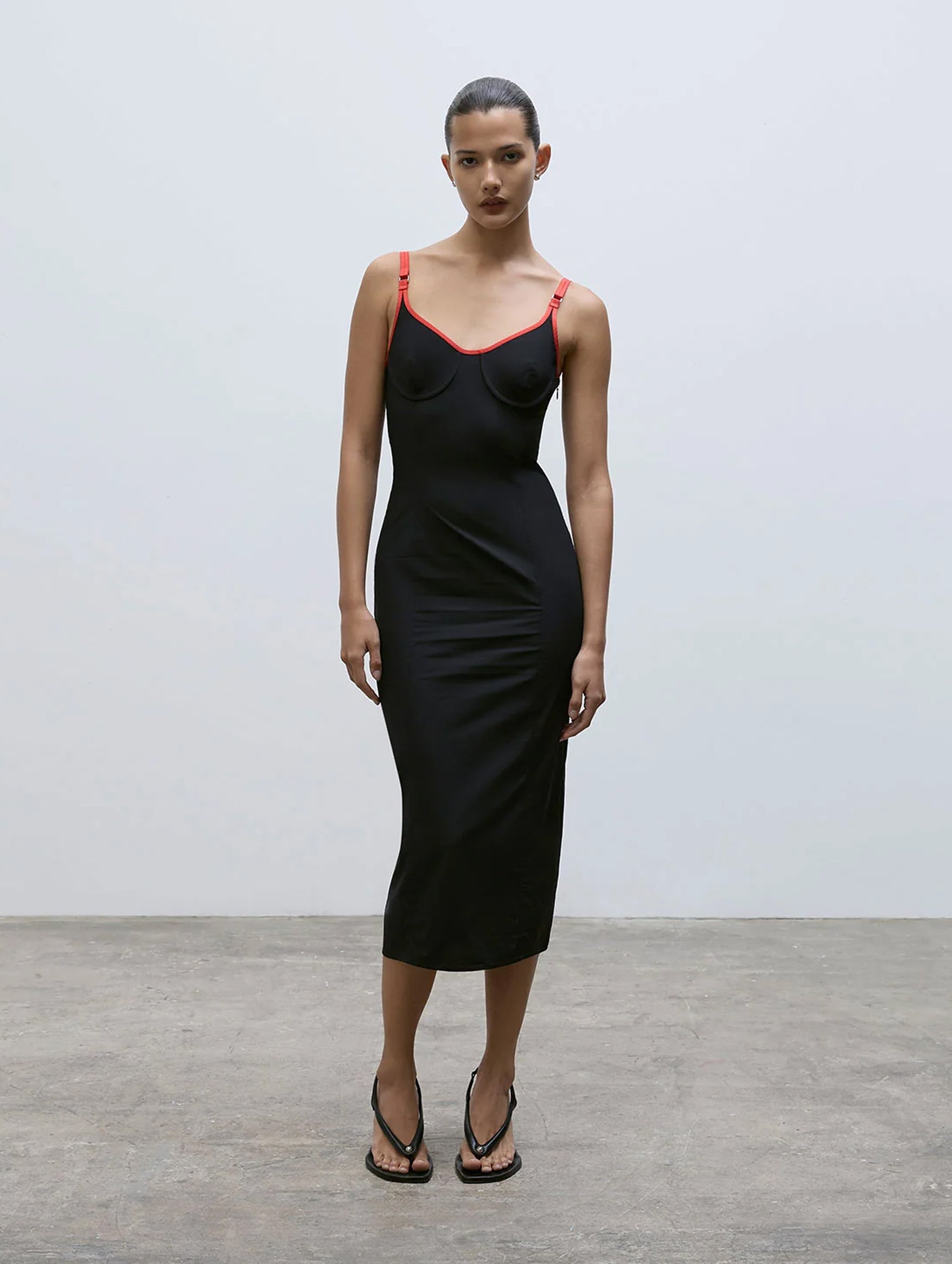 Valentina Wedge in Black