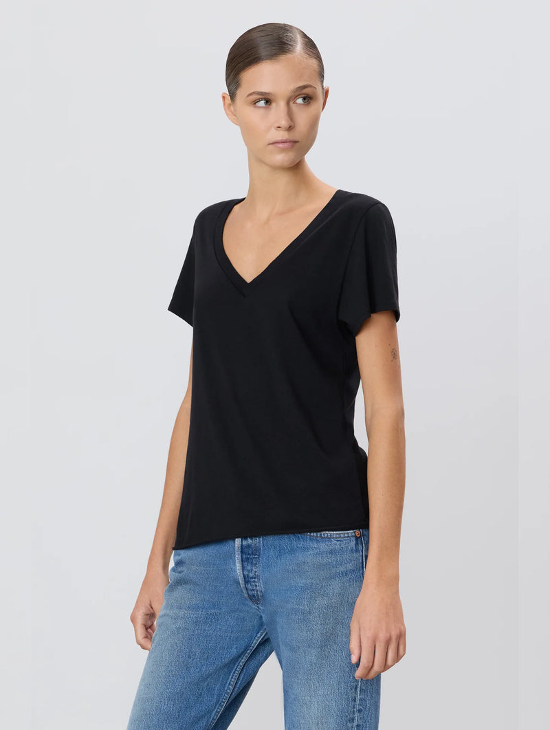 V-Neck T-Shirt in Black