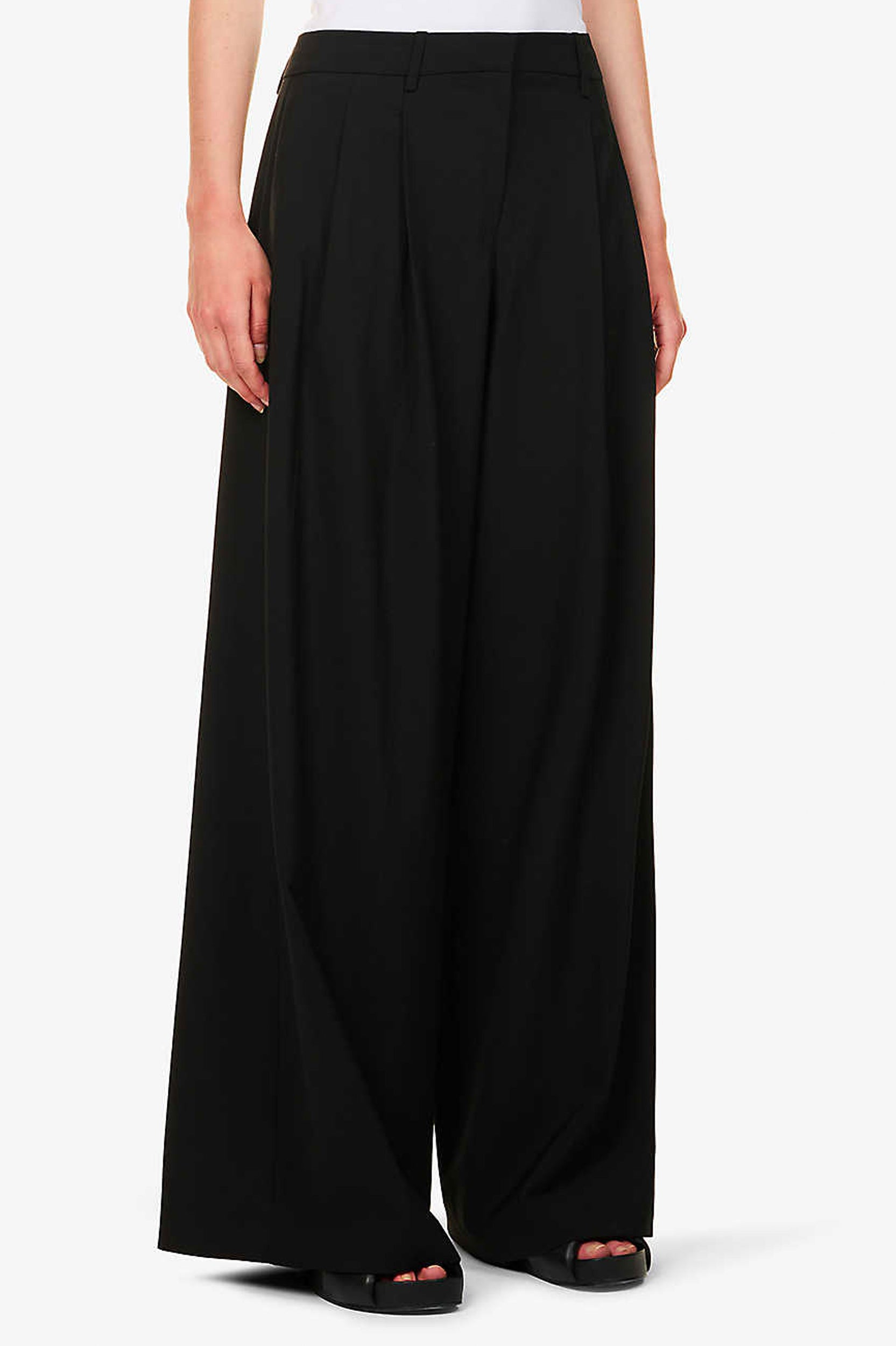 Wide Leg Pleat Pant in Black