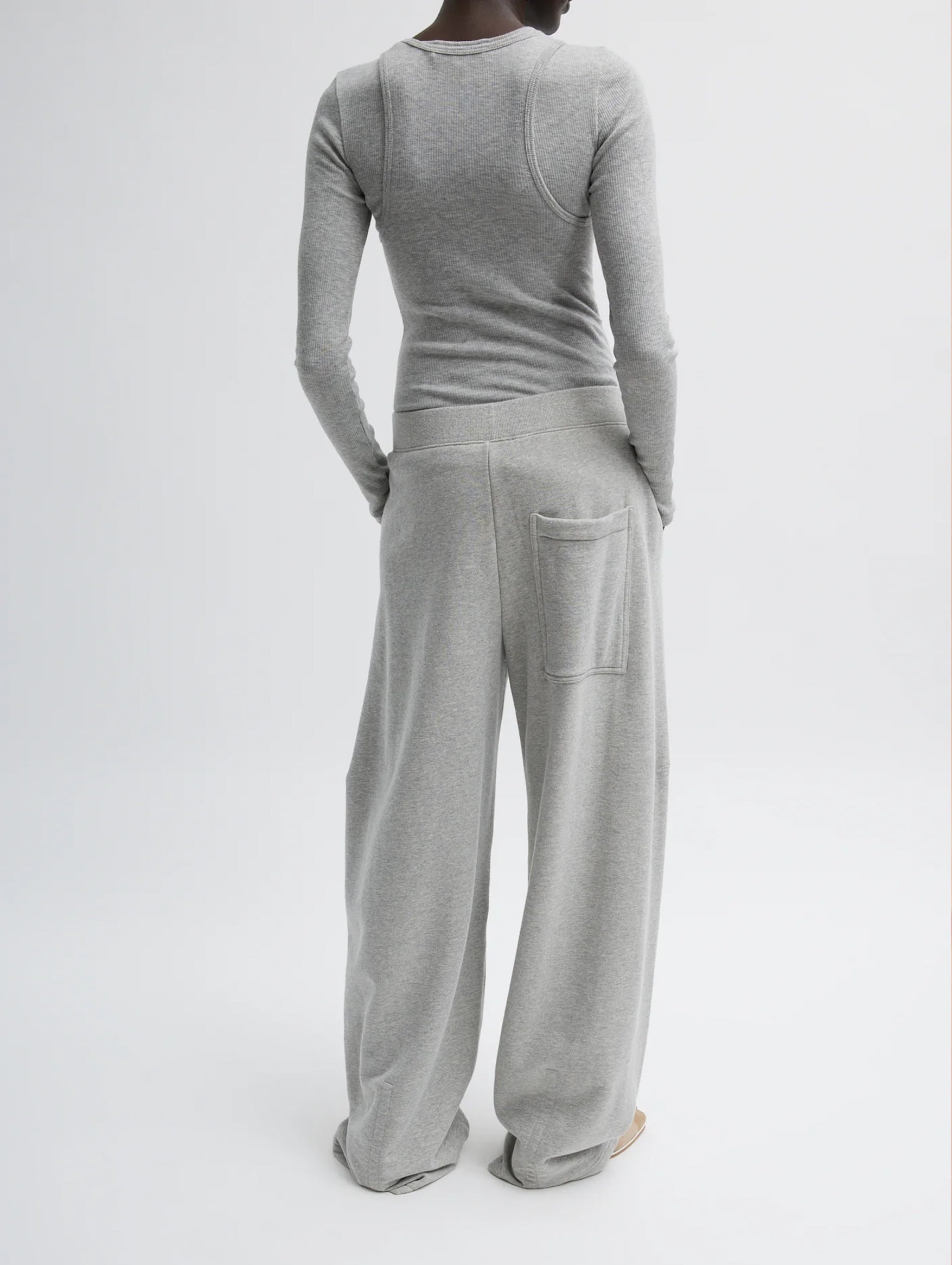 Winslow Regular Sweatpant In Heather Grey