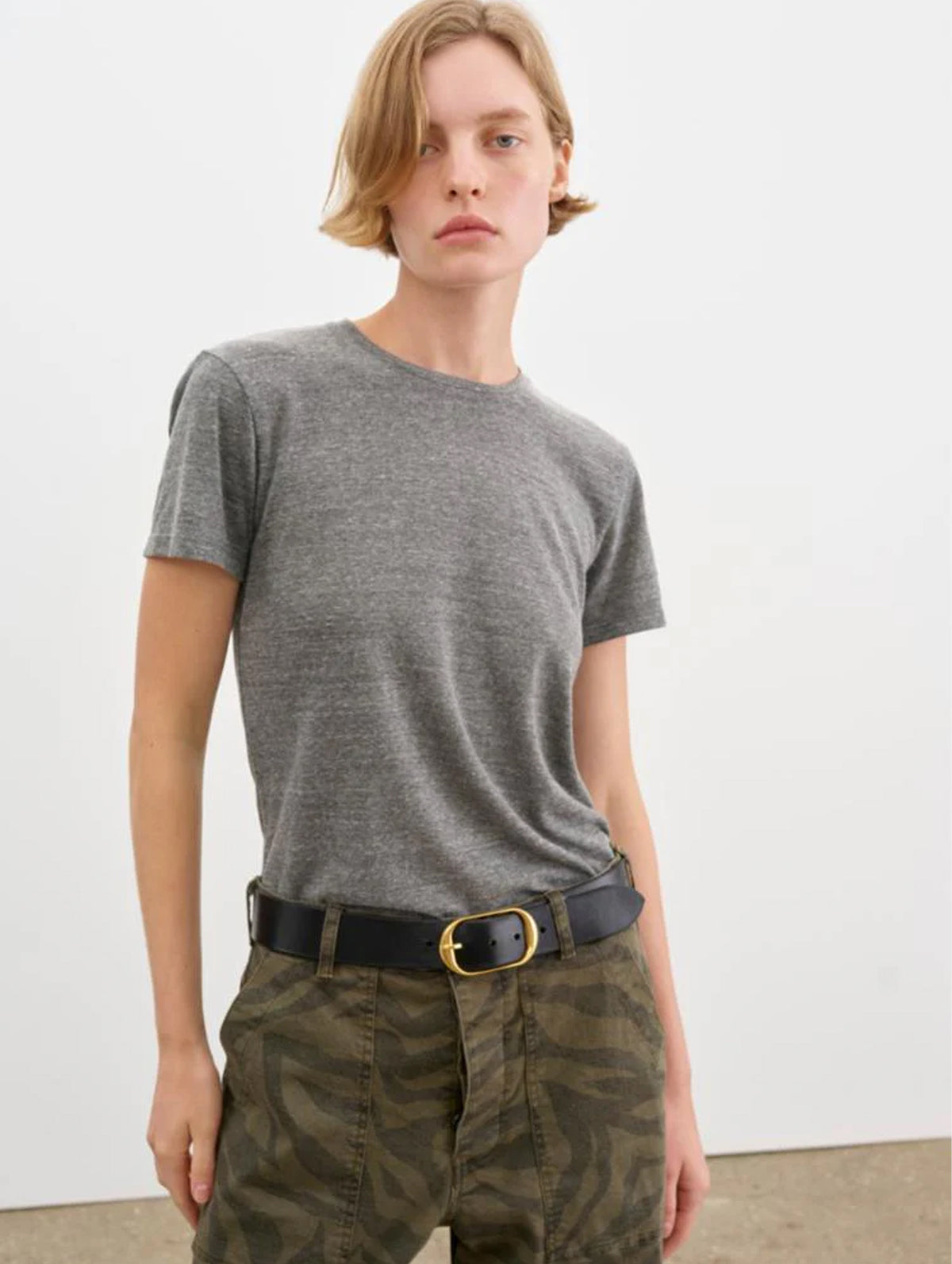 Brady Tee in Heather Grey