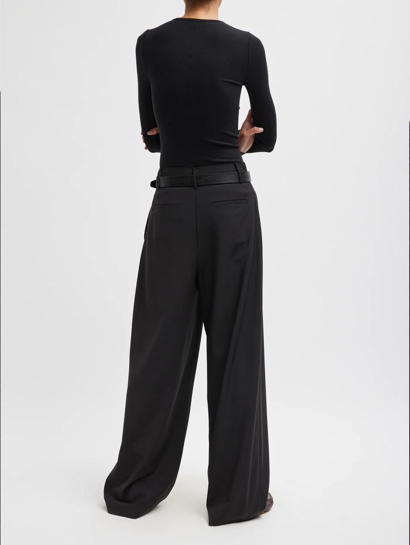 Circular Ribbed Crewneck Pullover in Black