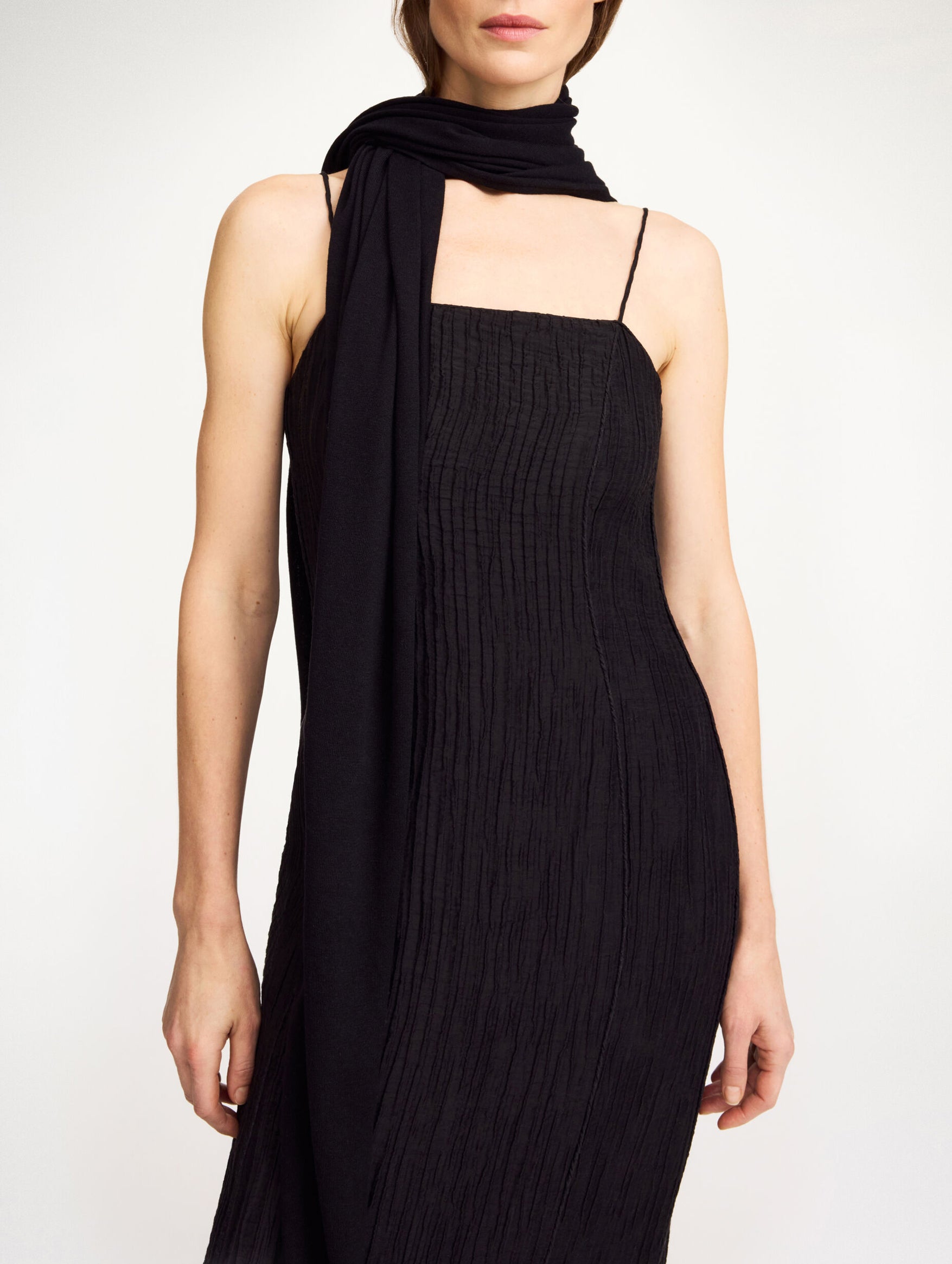 Dorothea Scarf in Black