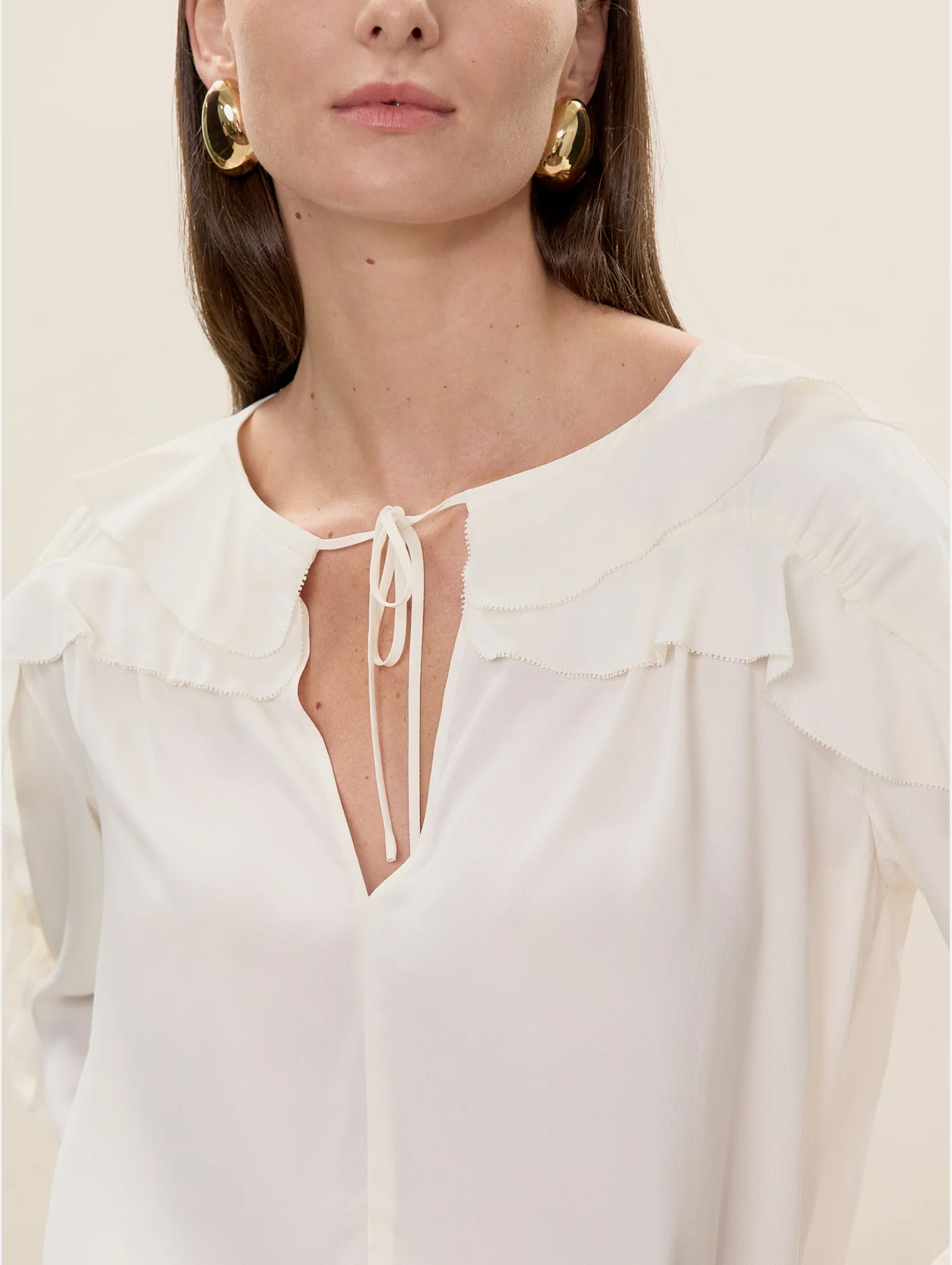 Lilith Ruffle Blouse in Ivory