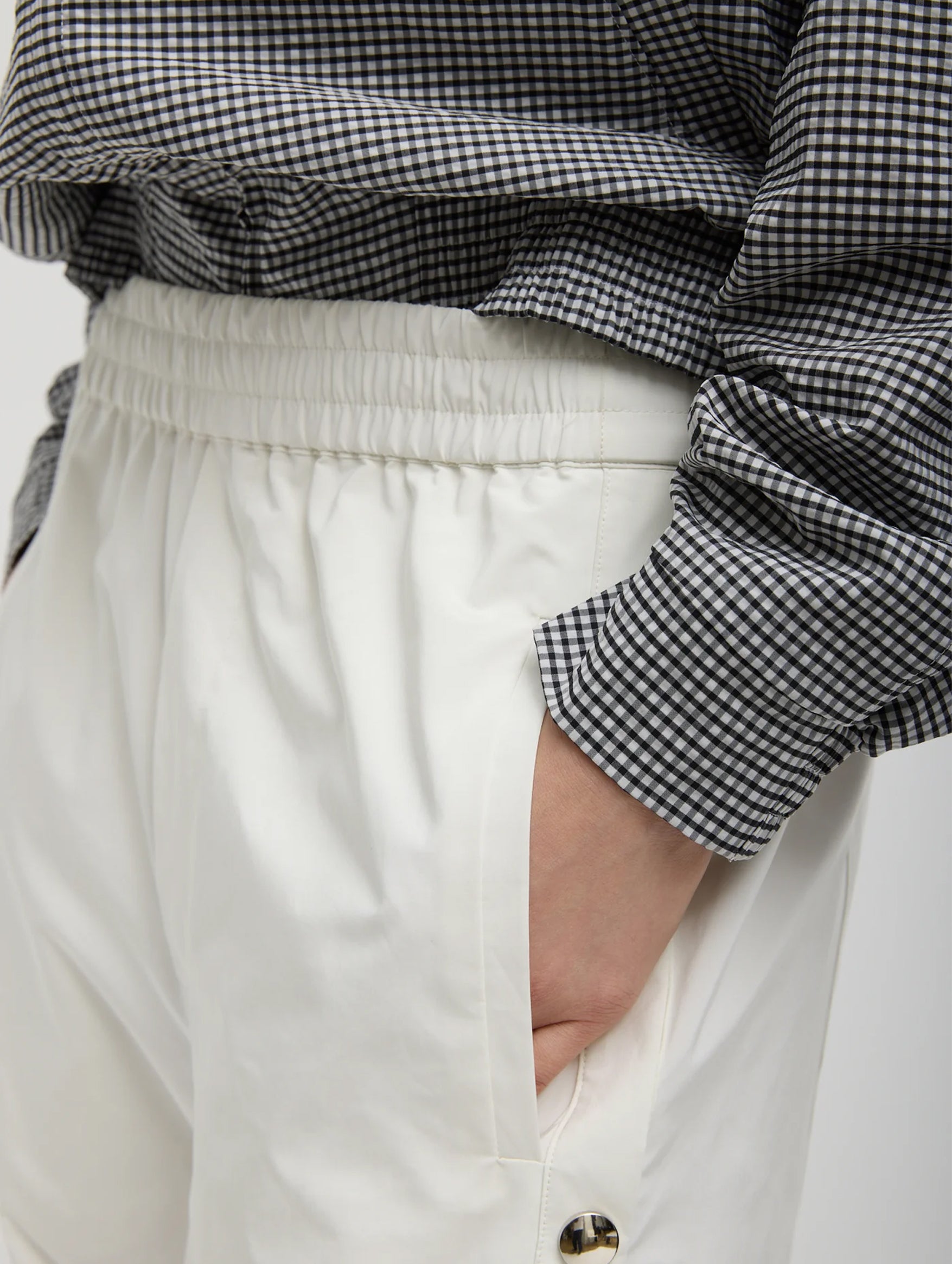Nylon Snap Pull On Regular Jogger in White