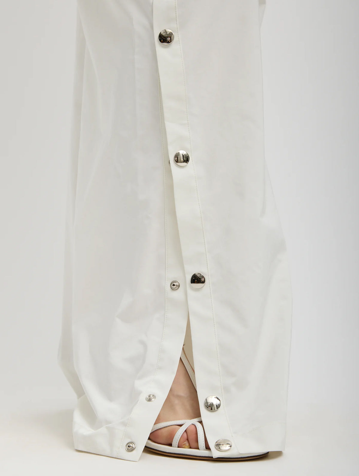 Nylon Snap Pull On Short Jogger in White