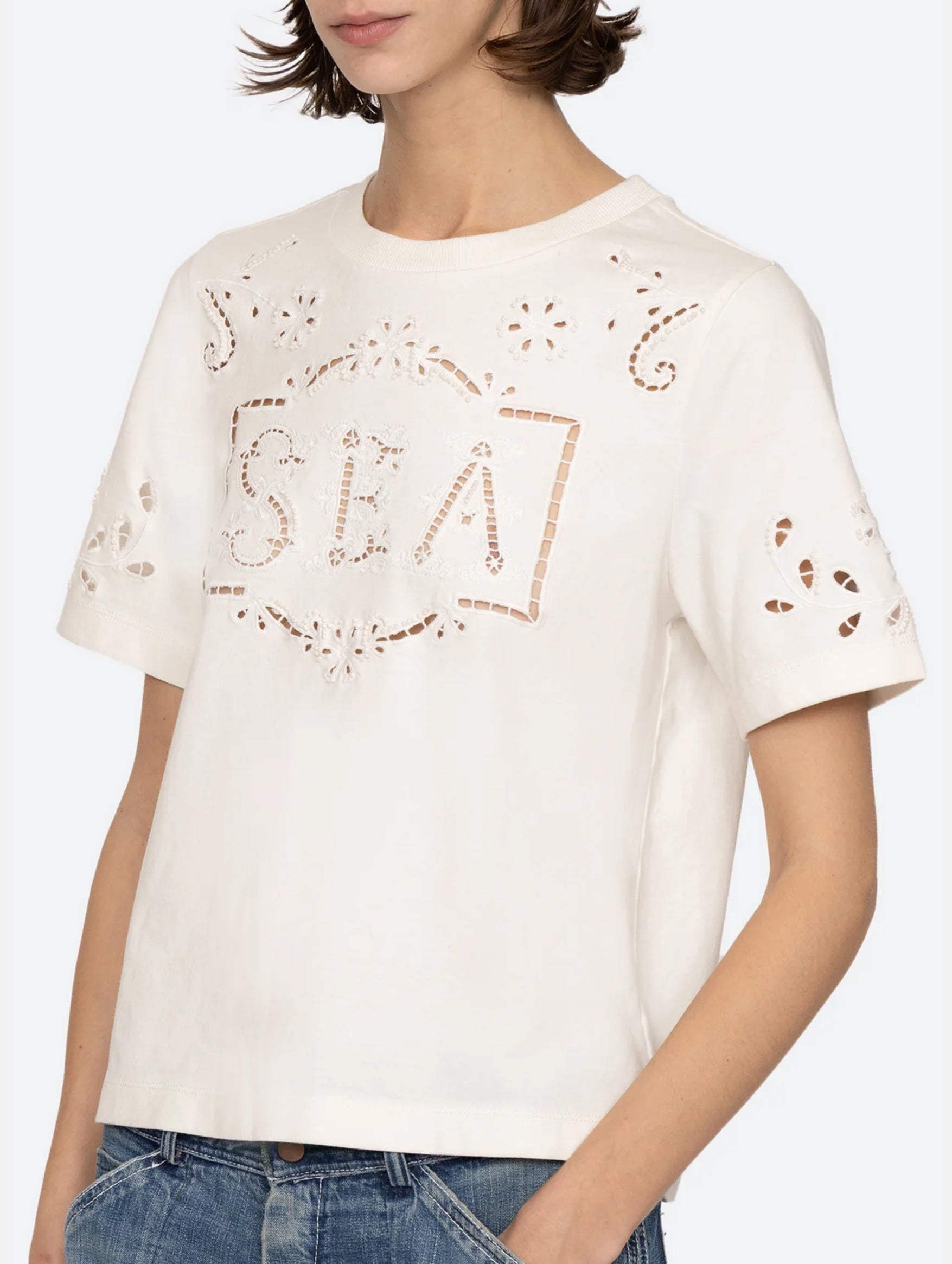 Marie Embroidery T-Shirt in White