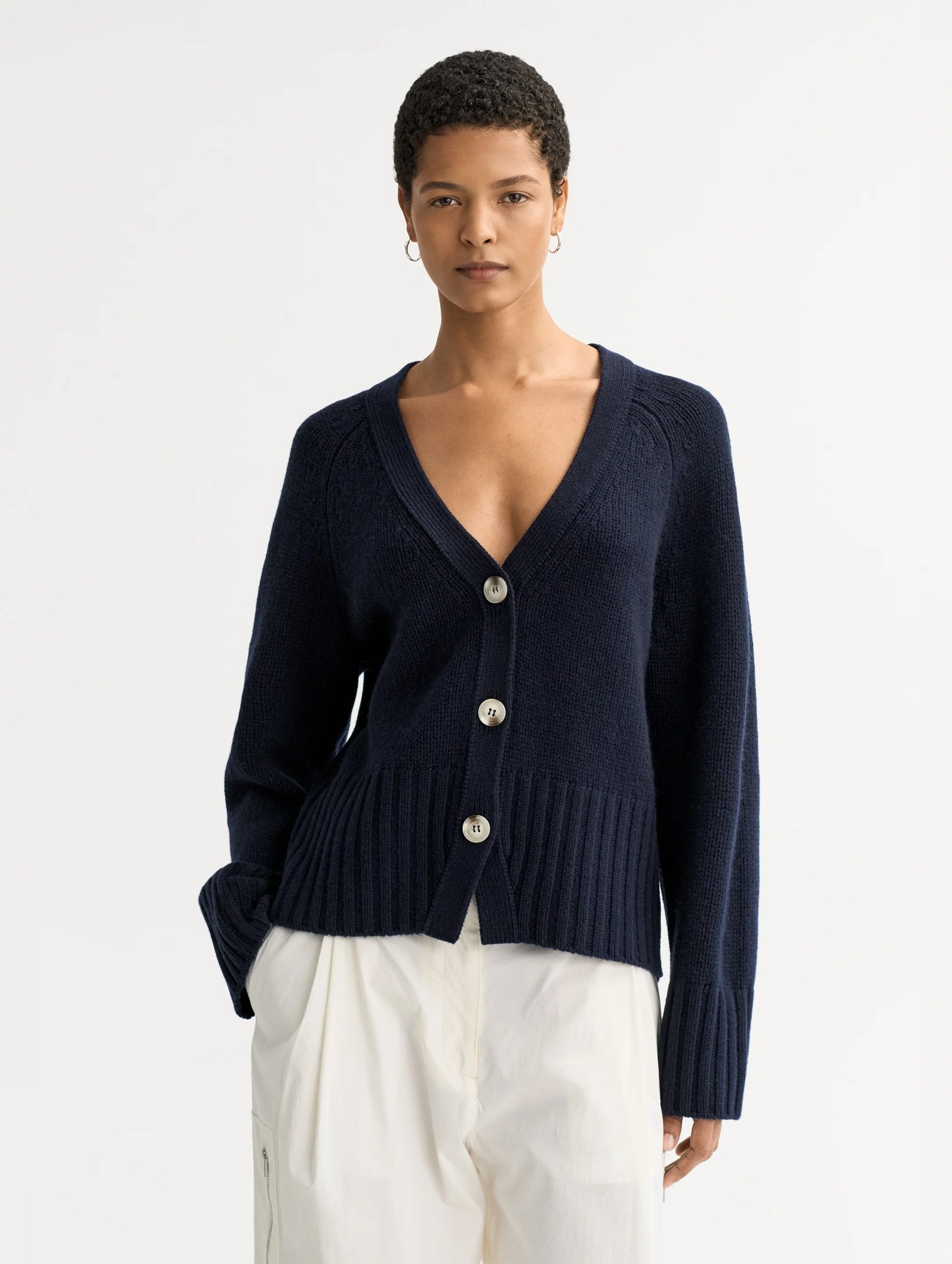 V Neck Cashmere Cardigan in Navy