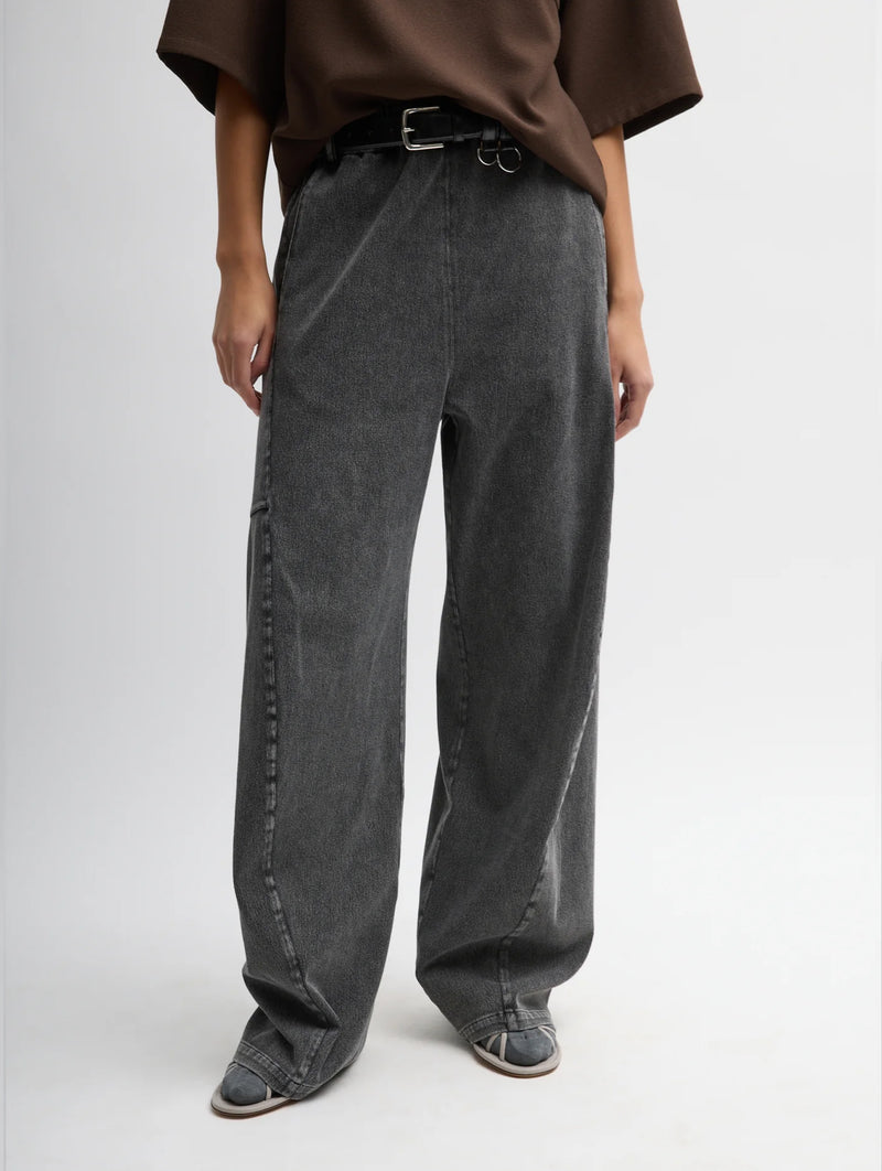 Stretch Denim Knit Regular Winslow Pant in Black
