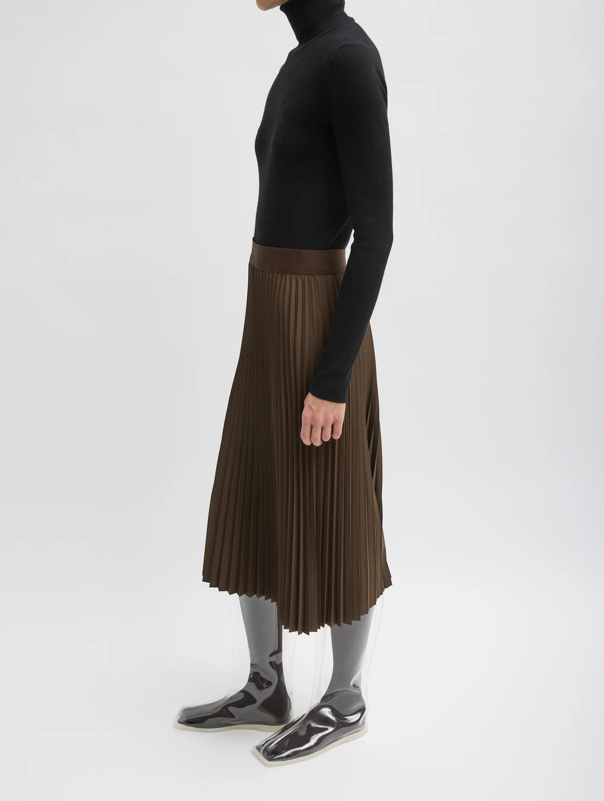 Nylon Pleating Sunray Pullon Skirt in Brown