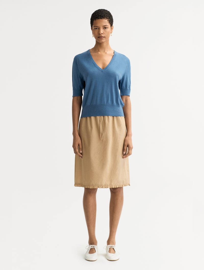 Featherlight Cashmere V-neck Top in Azure