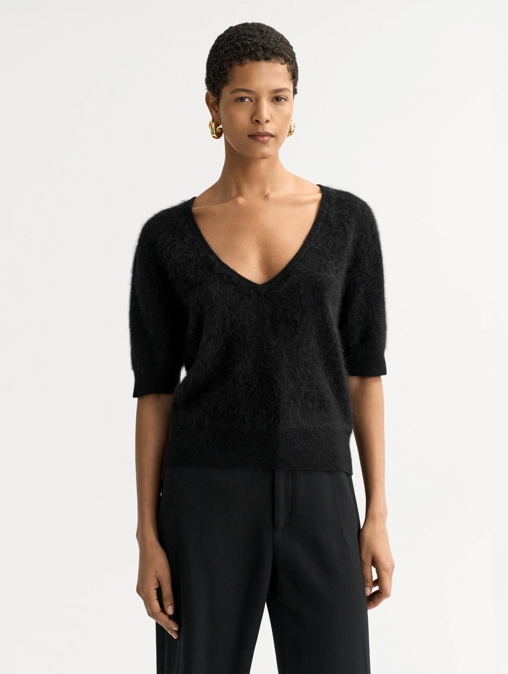 Brushed Cashmere V Neck T-shirt in Black