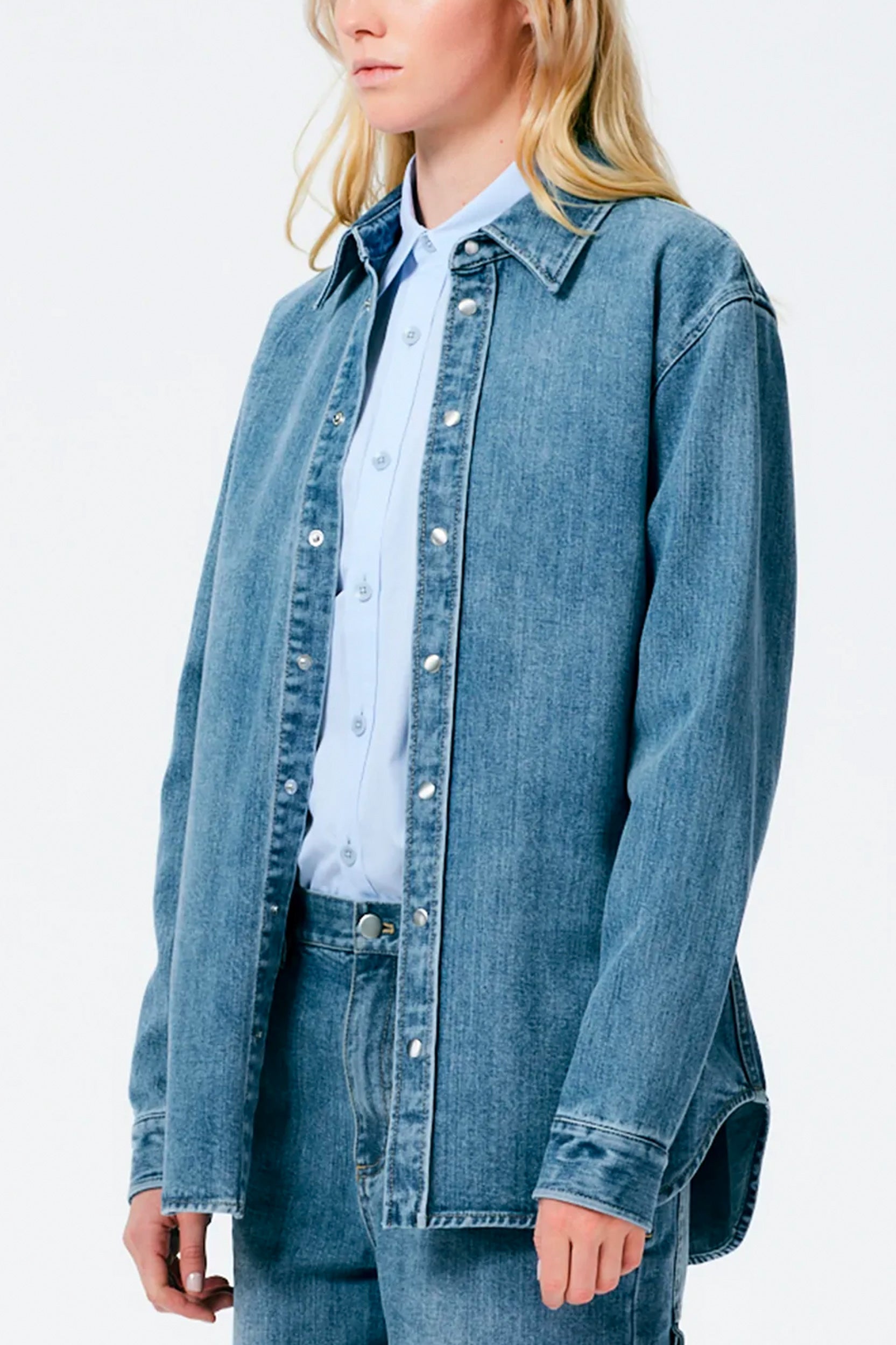 Classic Wash Denim Easy Shirt