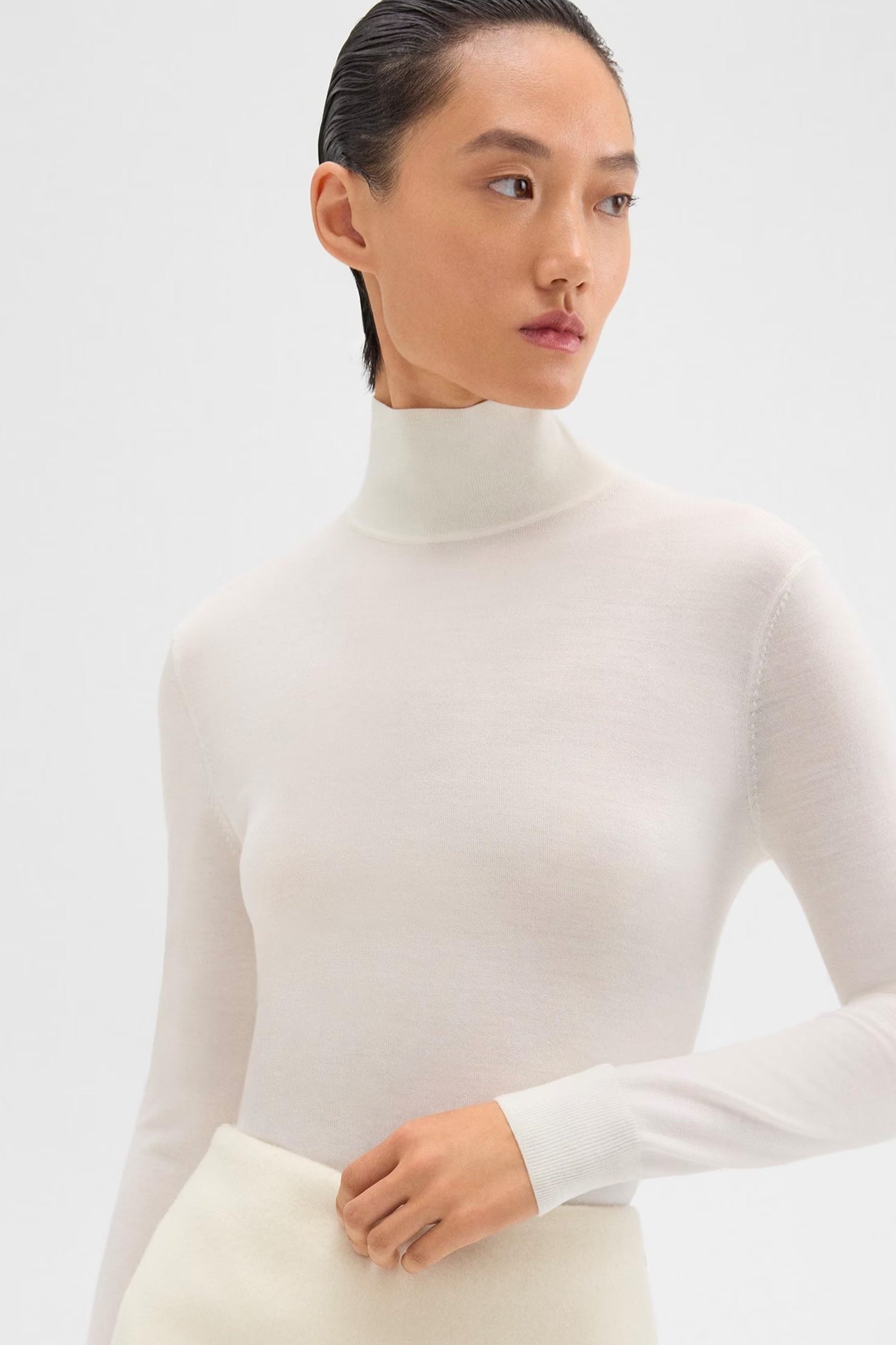 Turtleneck Regal Wool Sweater in Ivory